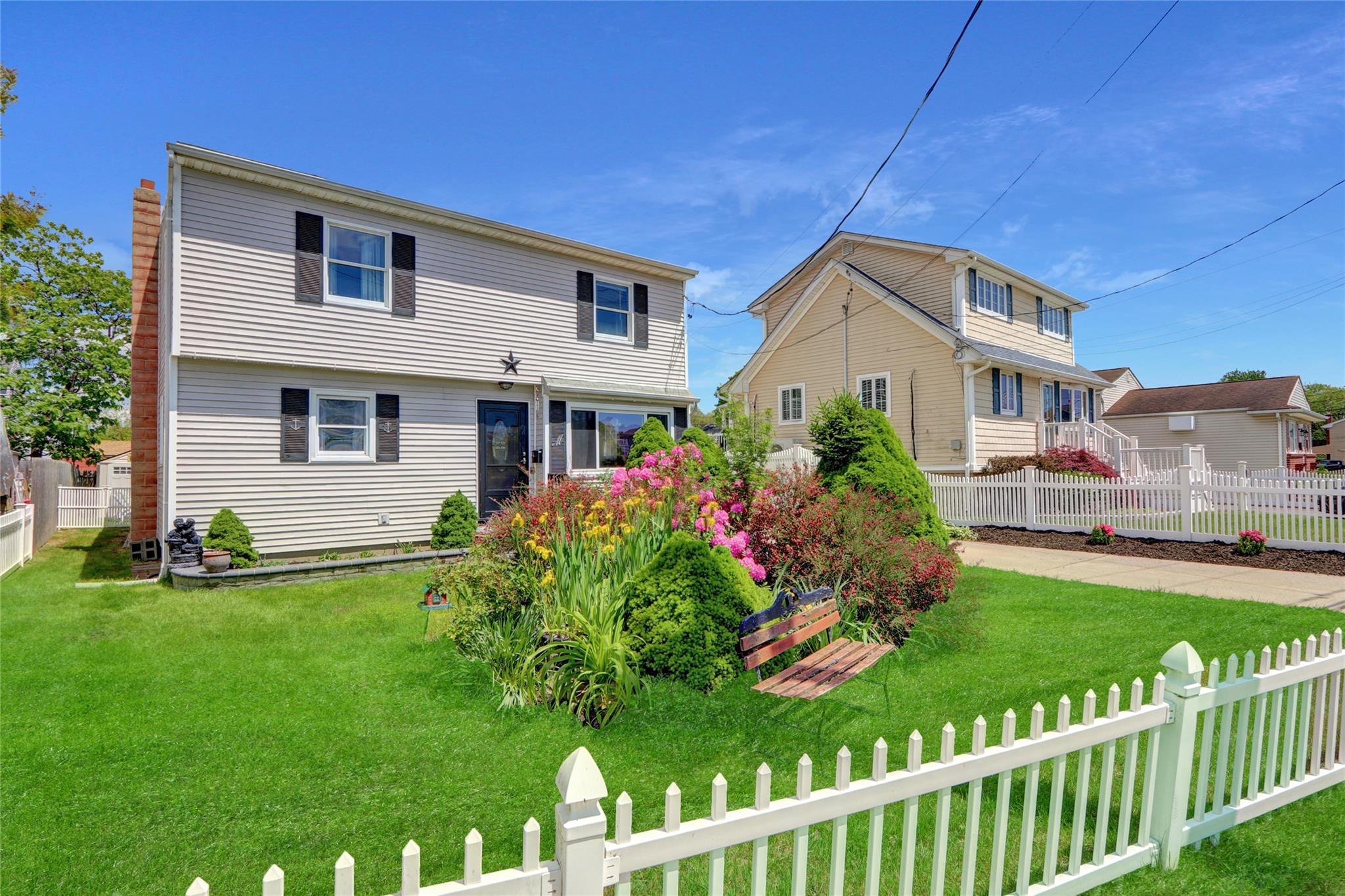 674 Shore Road, Lindenhurst, New York image 2