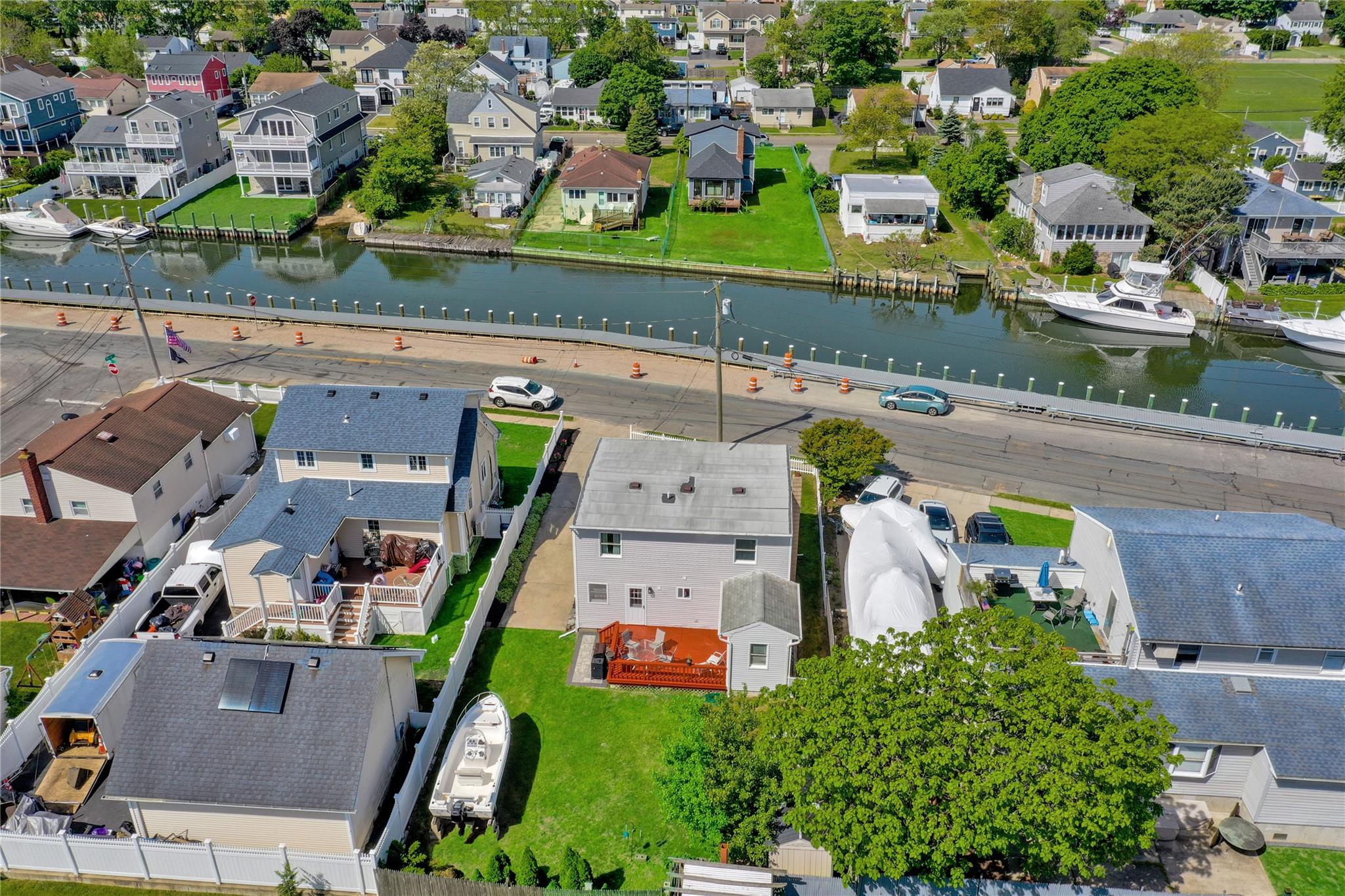 674 Shore Road, Lindenhurst, New York image 25