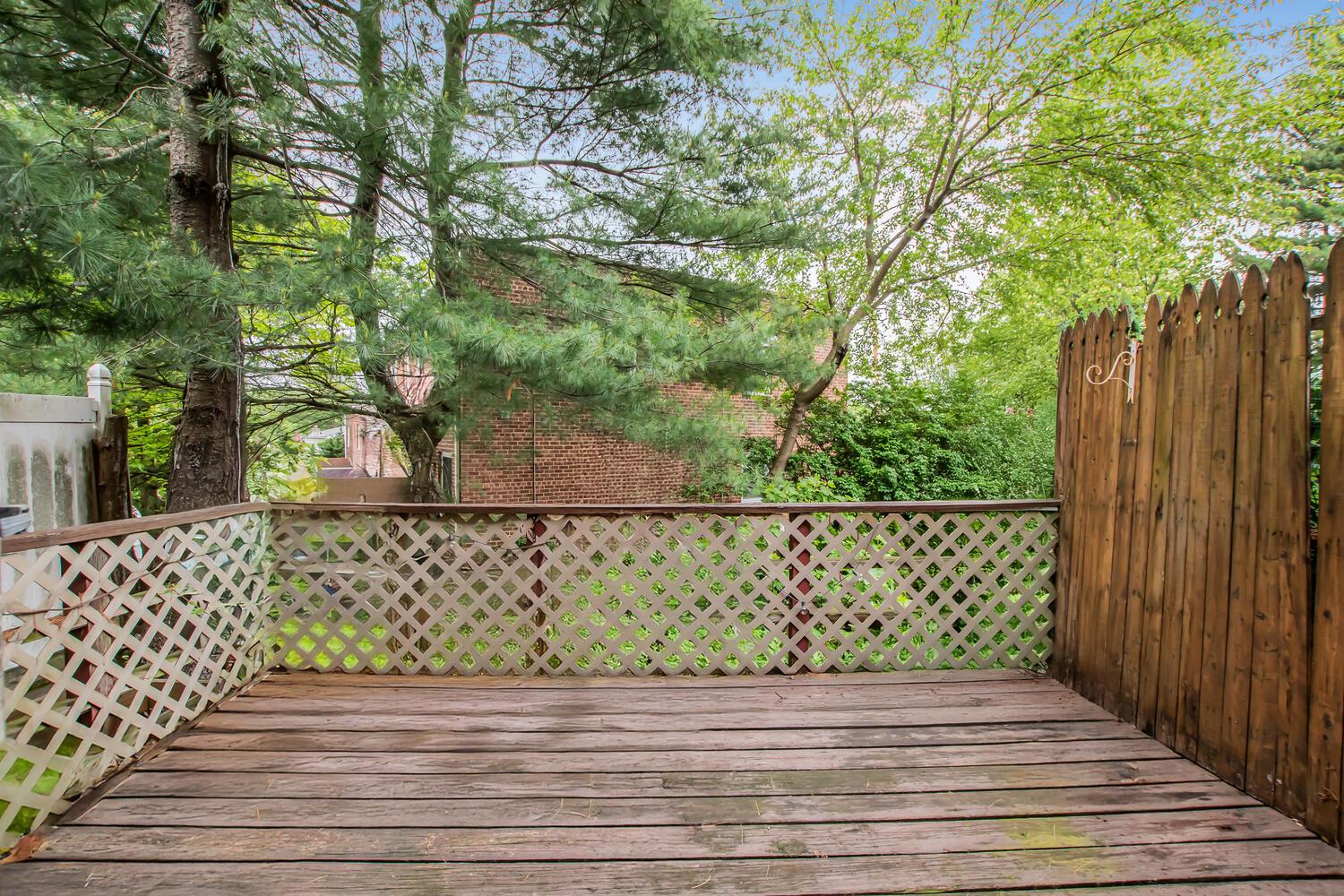 88 Parkway North, Yonkers, New York image 17