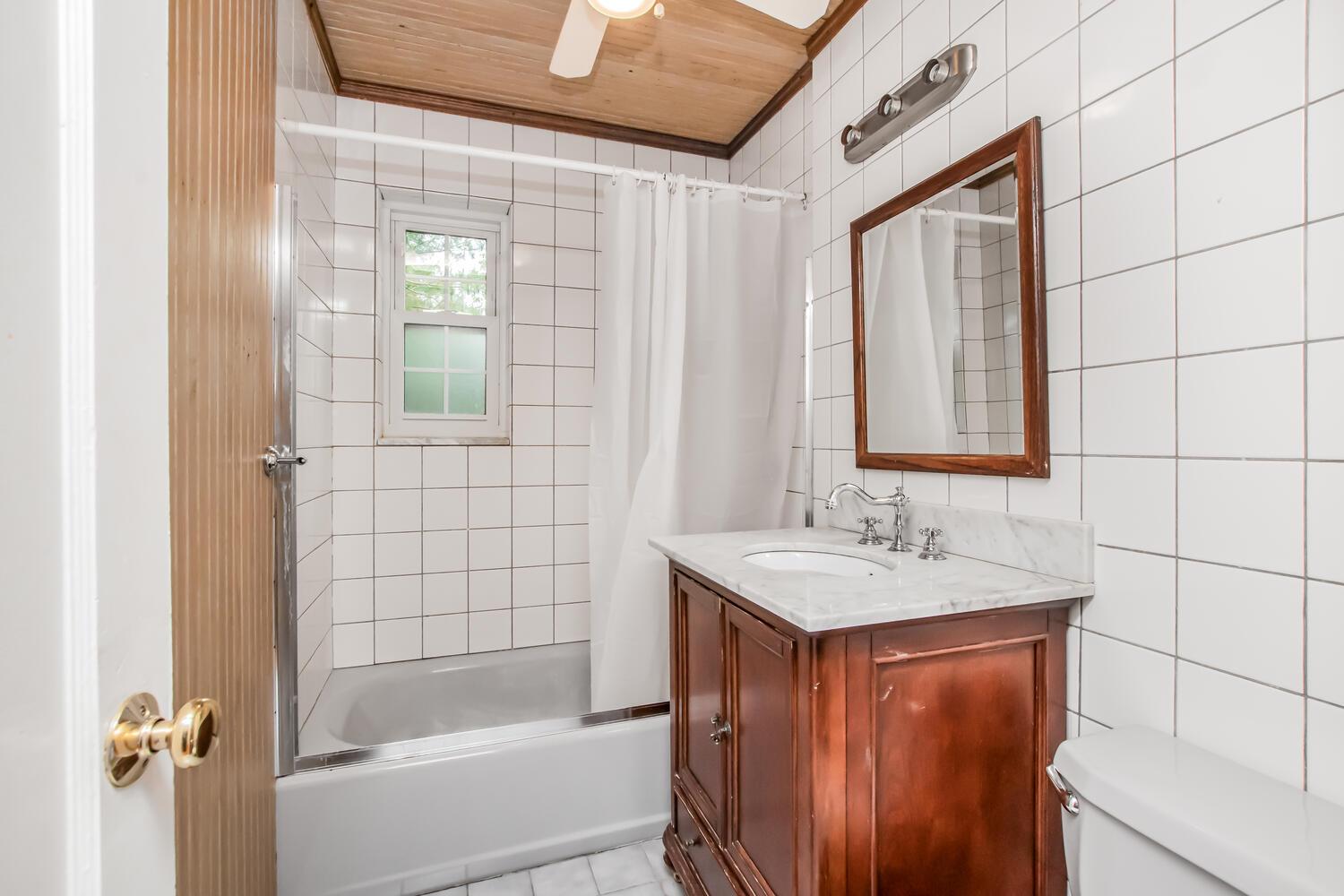 88 Parkway North, Yonkers, New York image 13