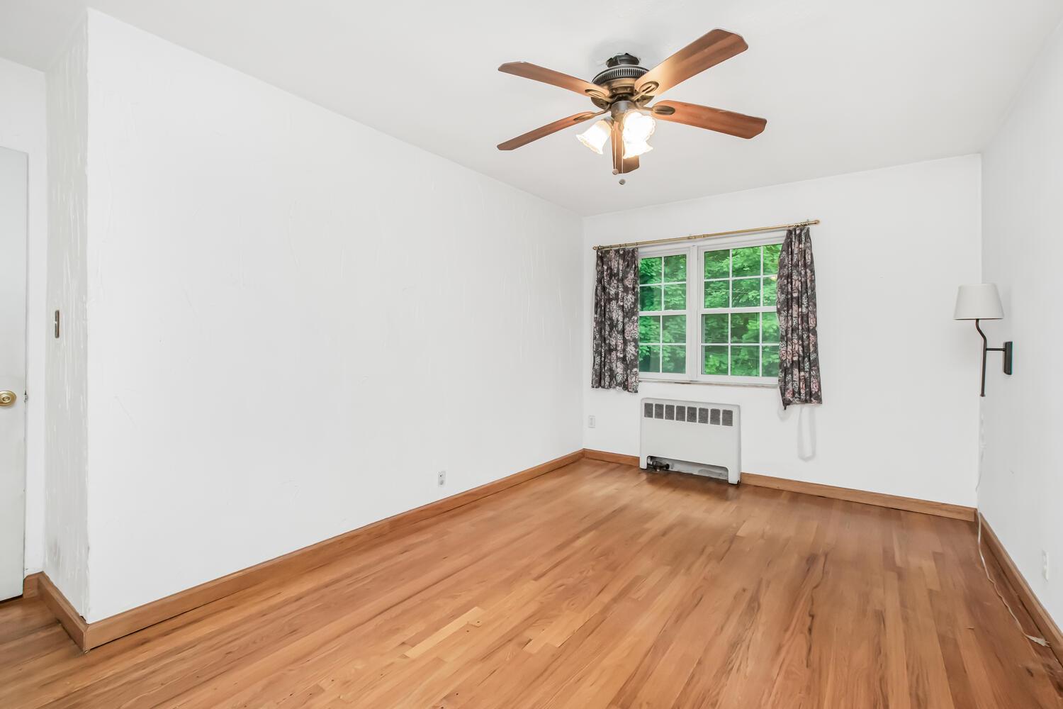 88 Parkway North, Yonkers, New York image 11