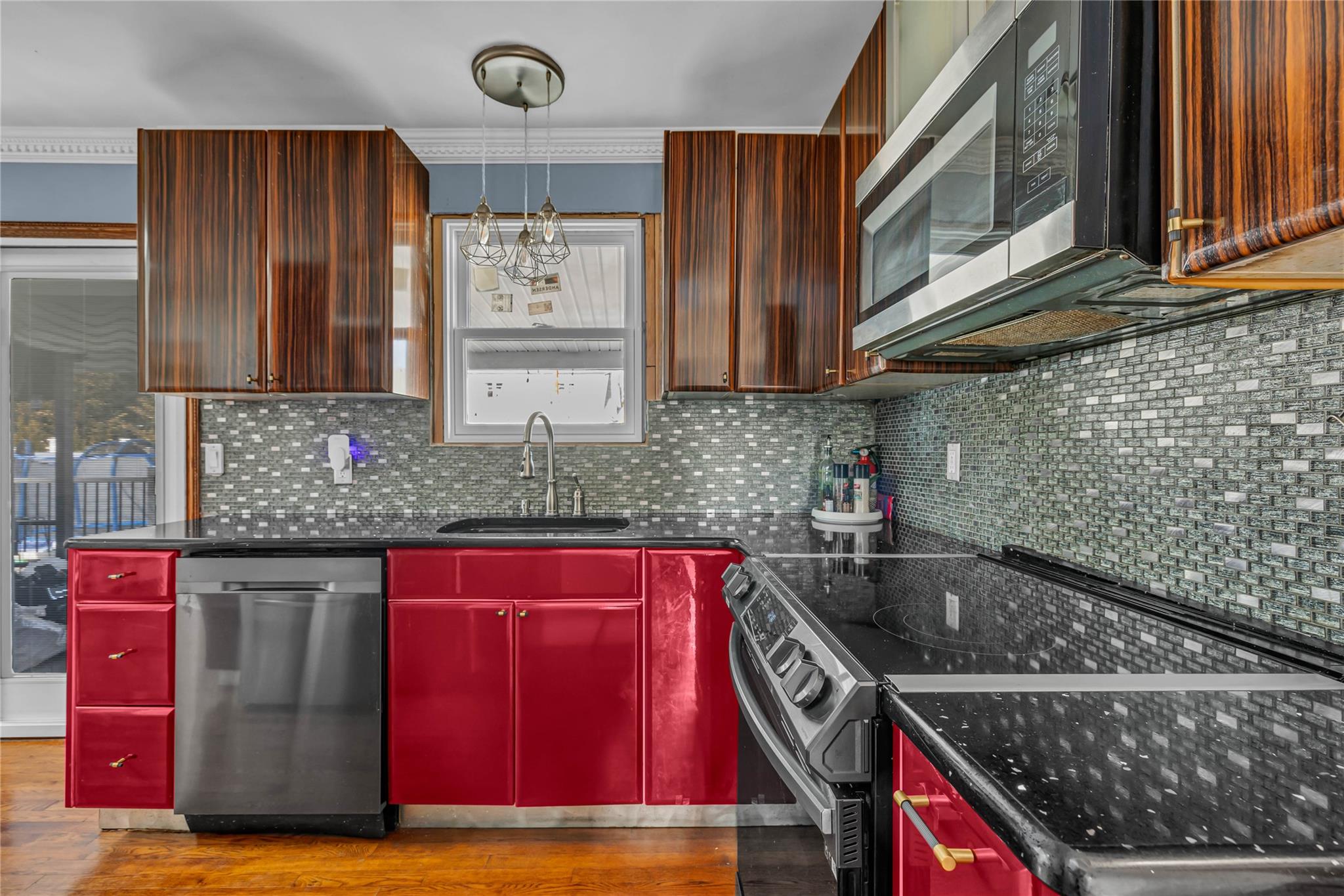 238 35th Street, Lindenhurst, New York image 9