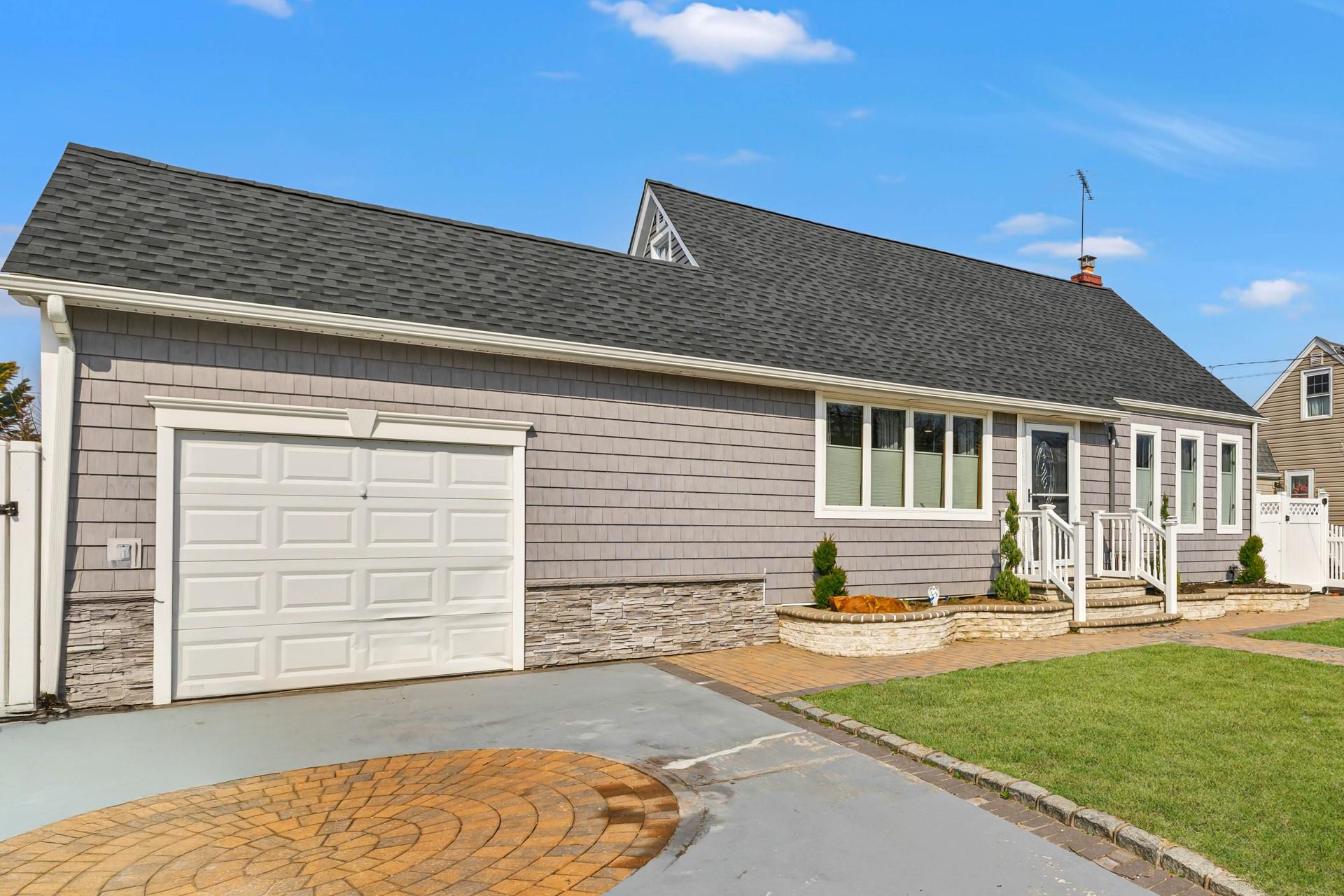 238 35th Street, Lindenhurst, New York image 3