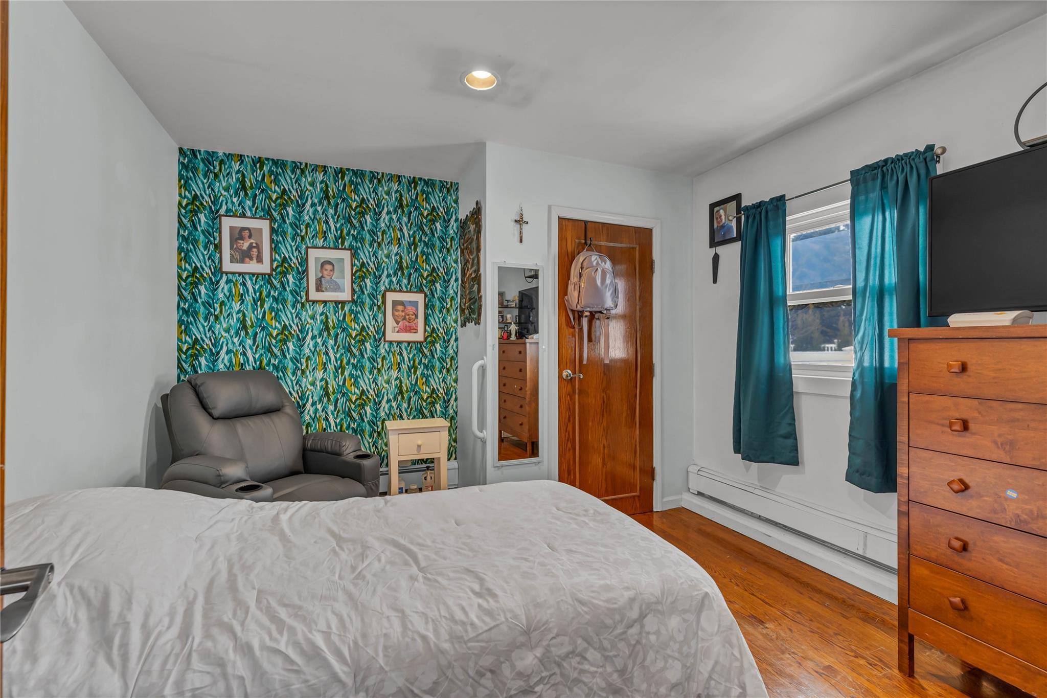 238 35th Street, Lindenhurst, New York image 17