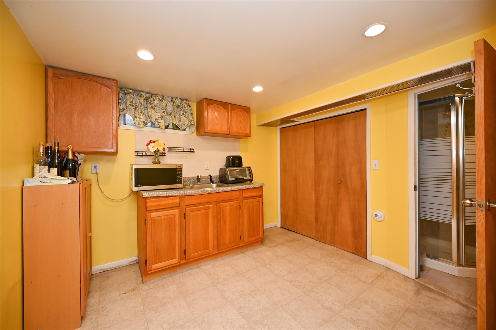 86-28 256 Street, Floral Park, New York image 10