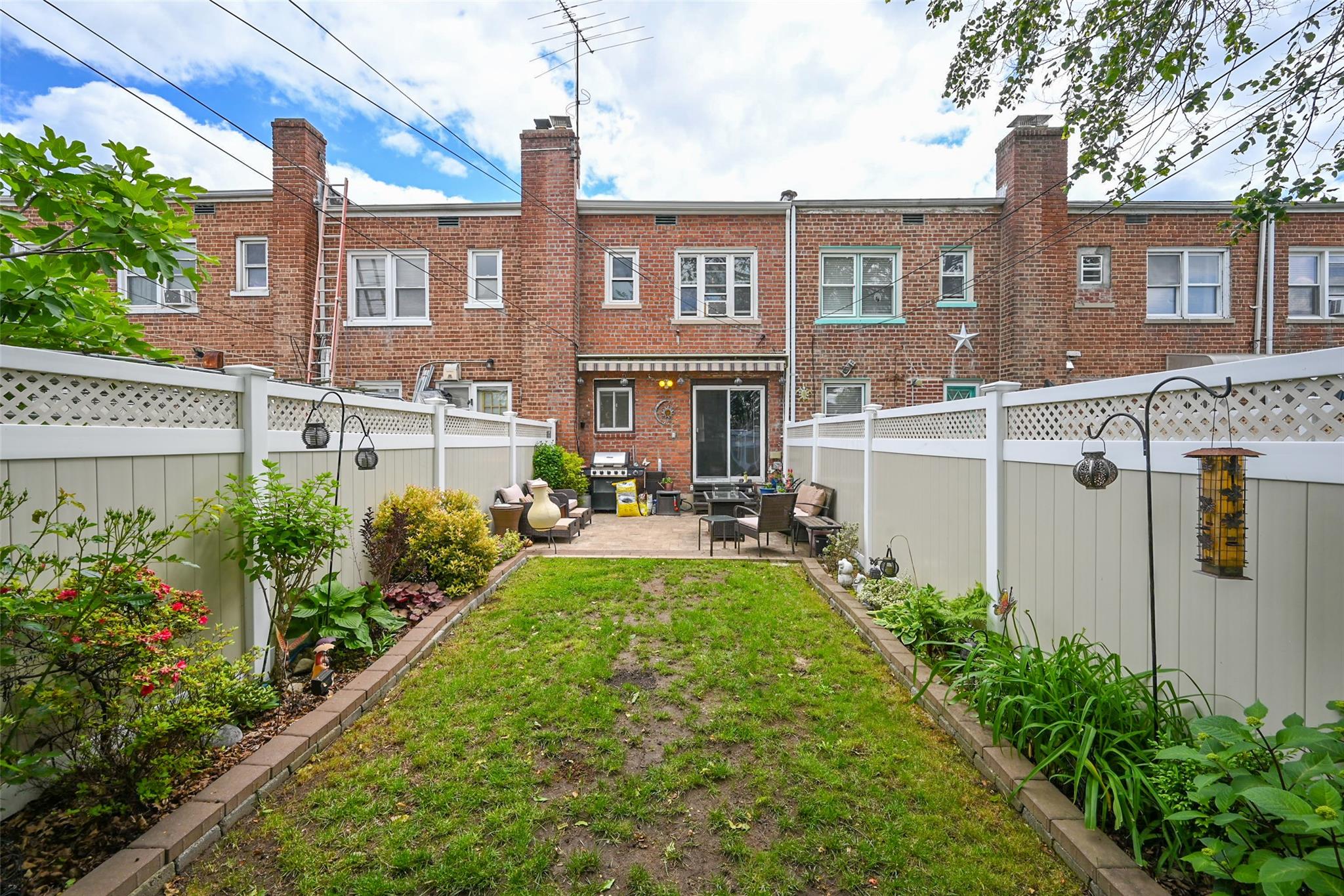 86-28 256 Street, Floral Park, New York image 18