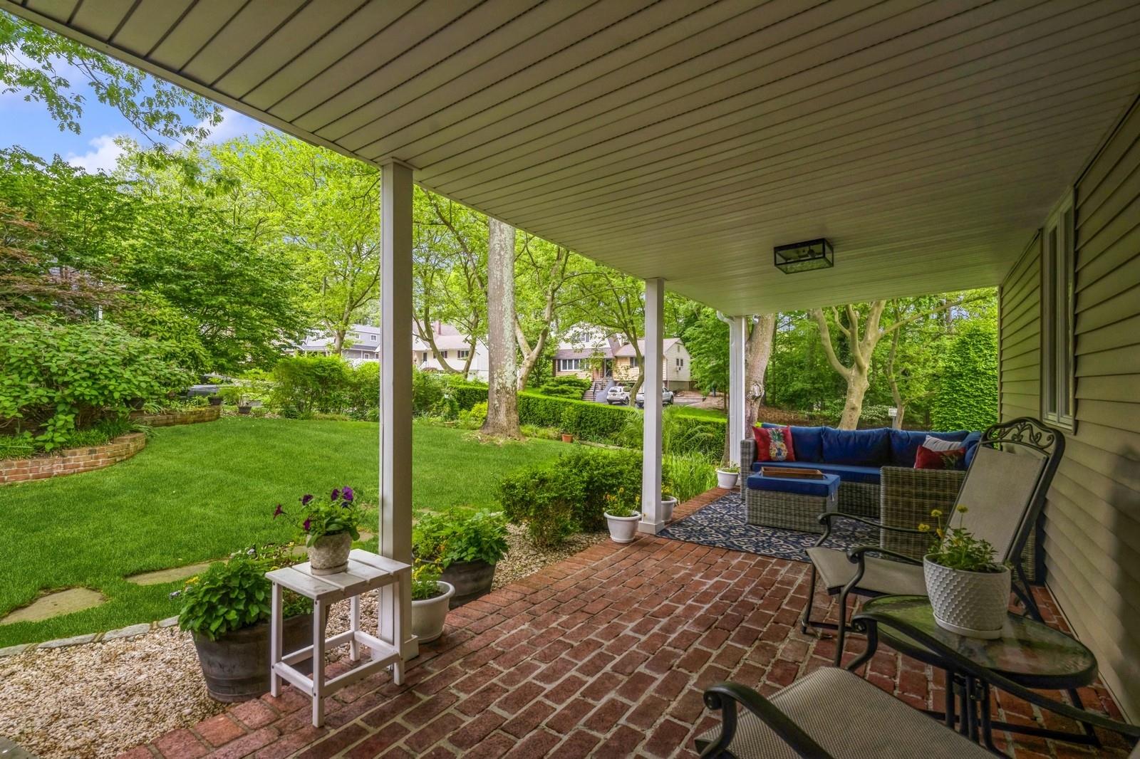 2 Caryl Place, Kings Park, New York image 25