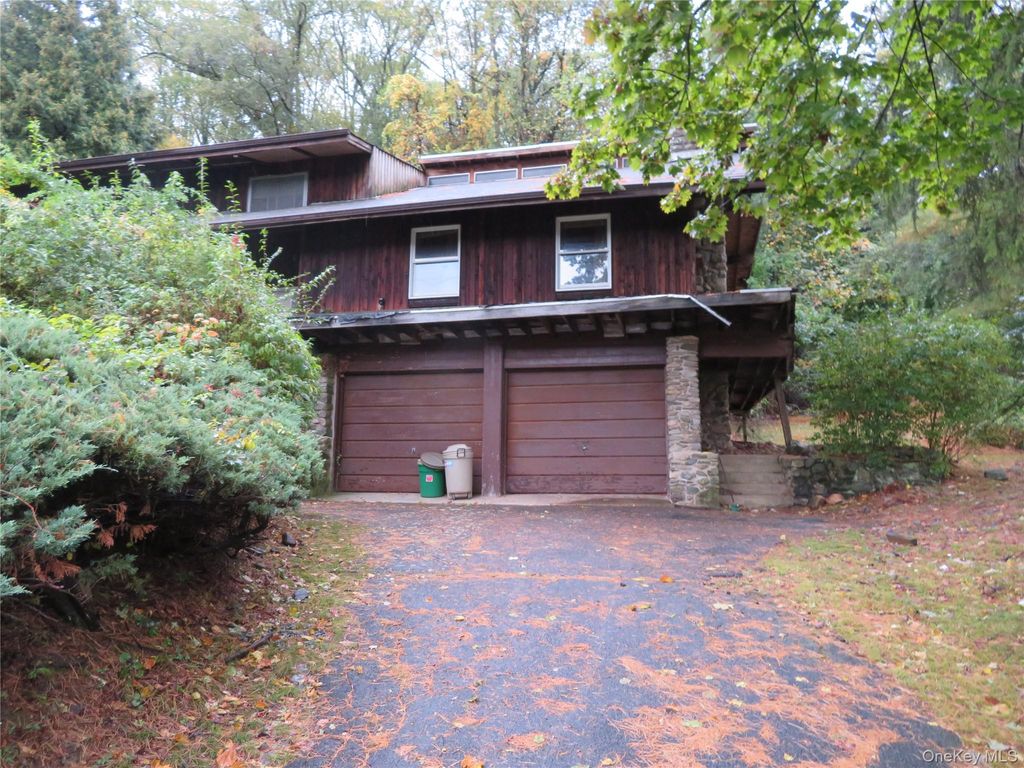 Photo of 20 Badger Street, New City, NY 10956 (MLS # 920277)