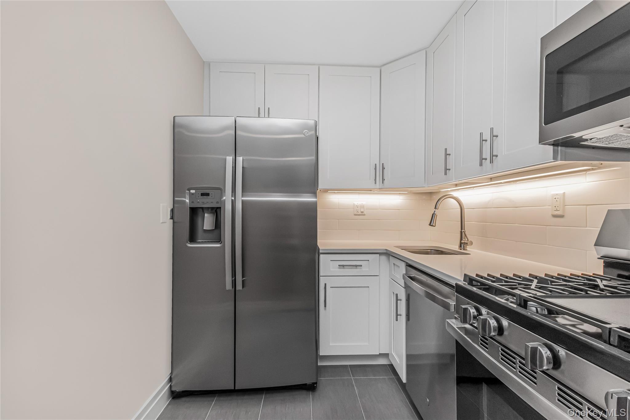 3333 Henry Hudson Parkway 20C