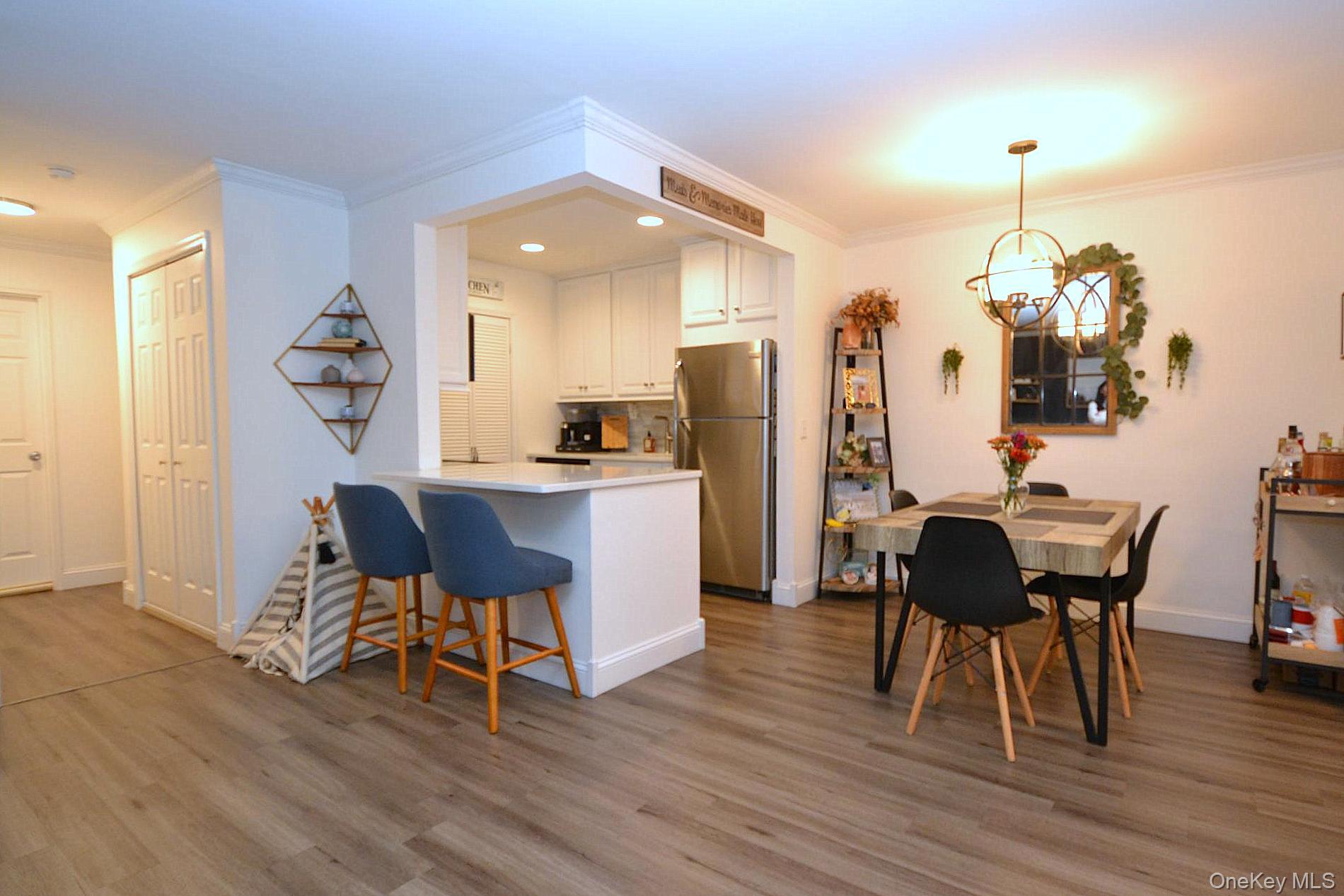 103 Richmond Boulevard 3A