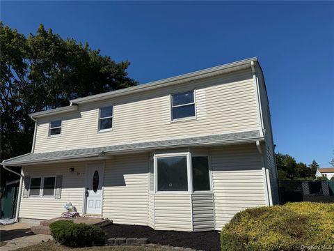 39 2nd Place, Central Islip, NY 11722 - MLS#: 922199
