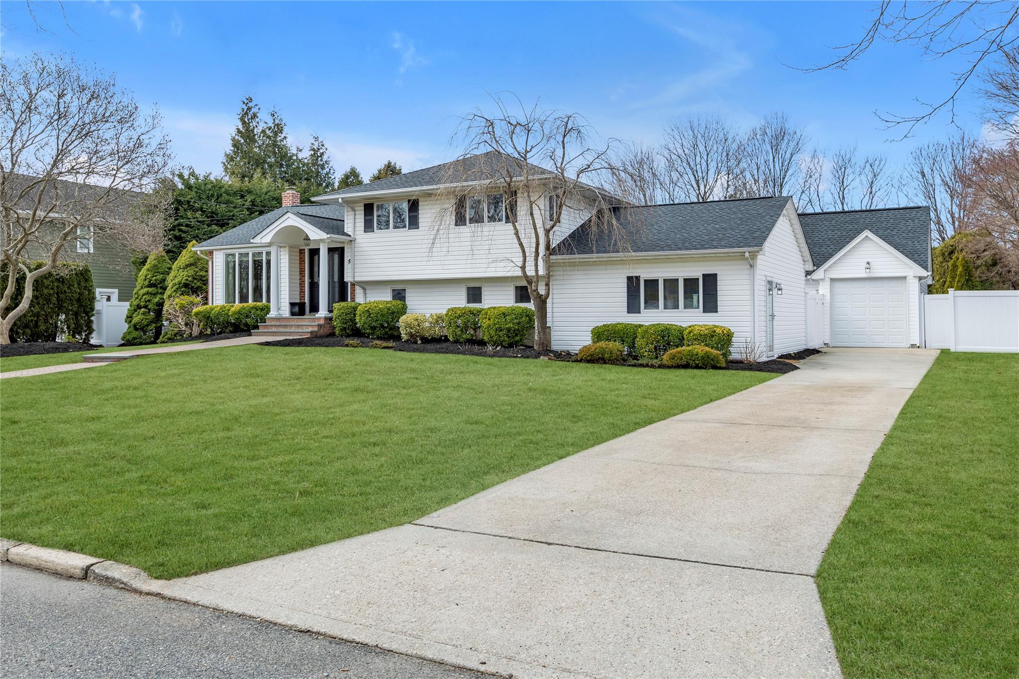5 Pumpkin Street, East Northport, New York image 24