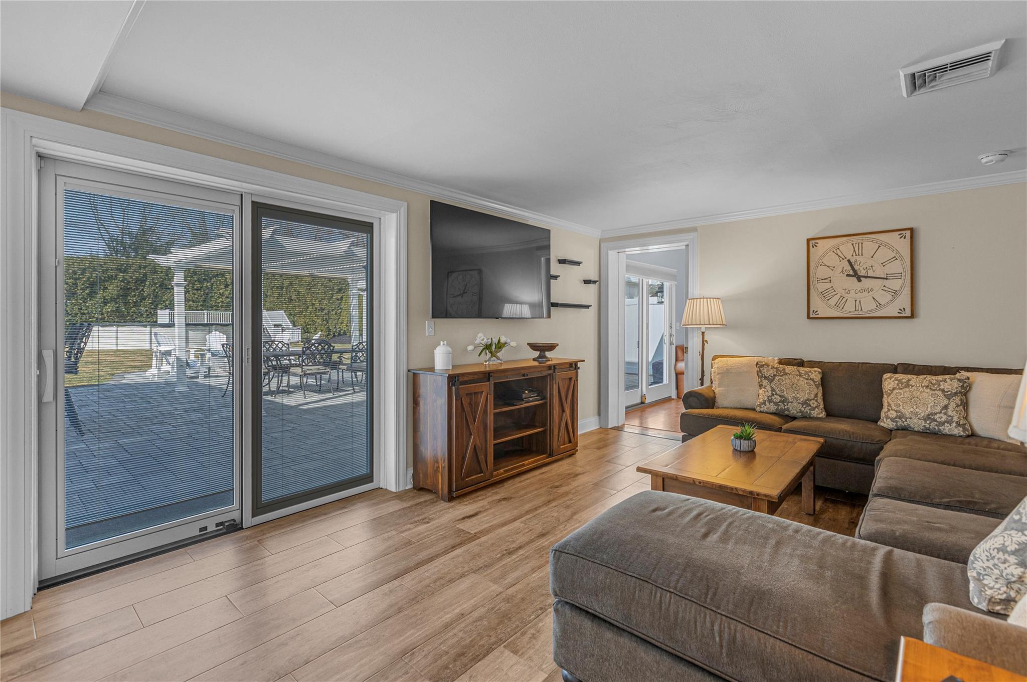 5 Pumpkin Street, East Northport, New York image 17