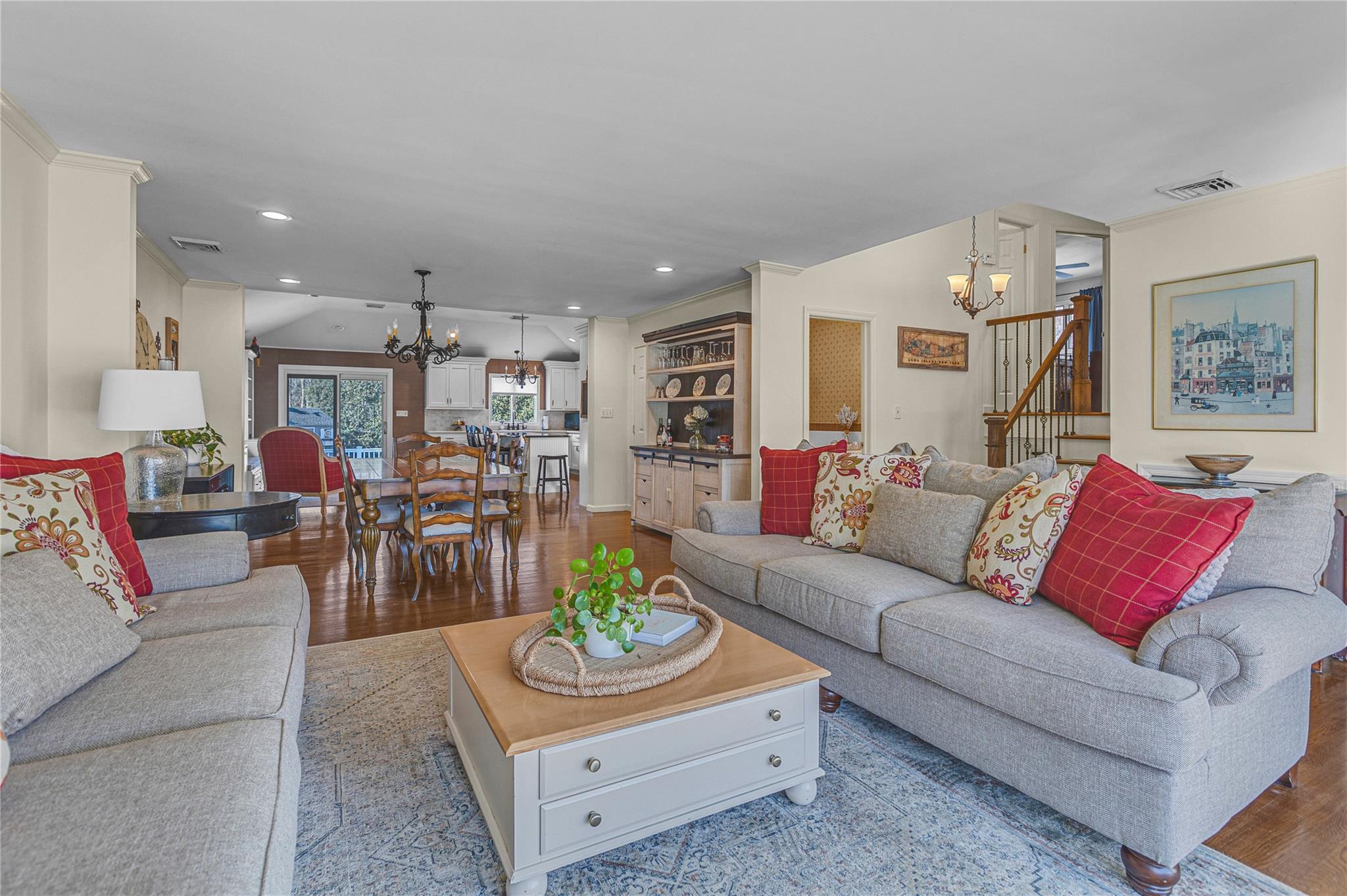 5 Pumpkin Street, East Northport, New York image 3
