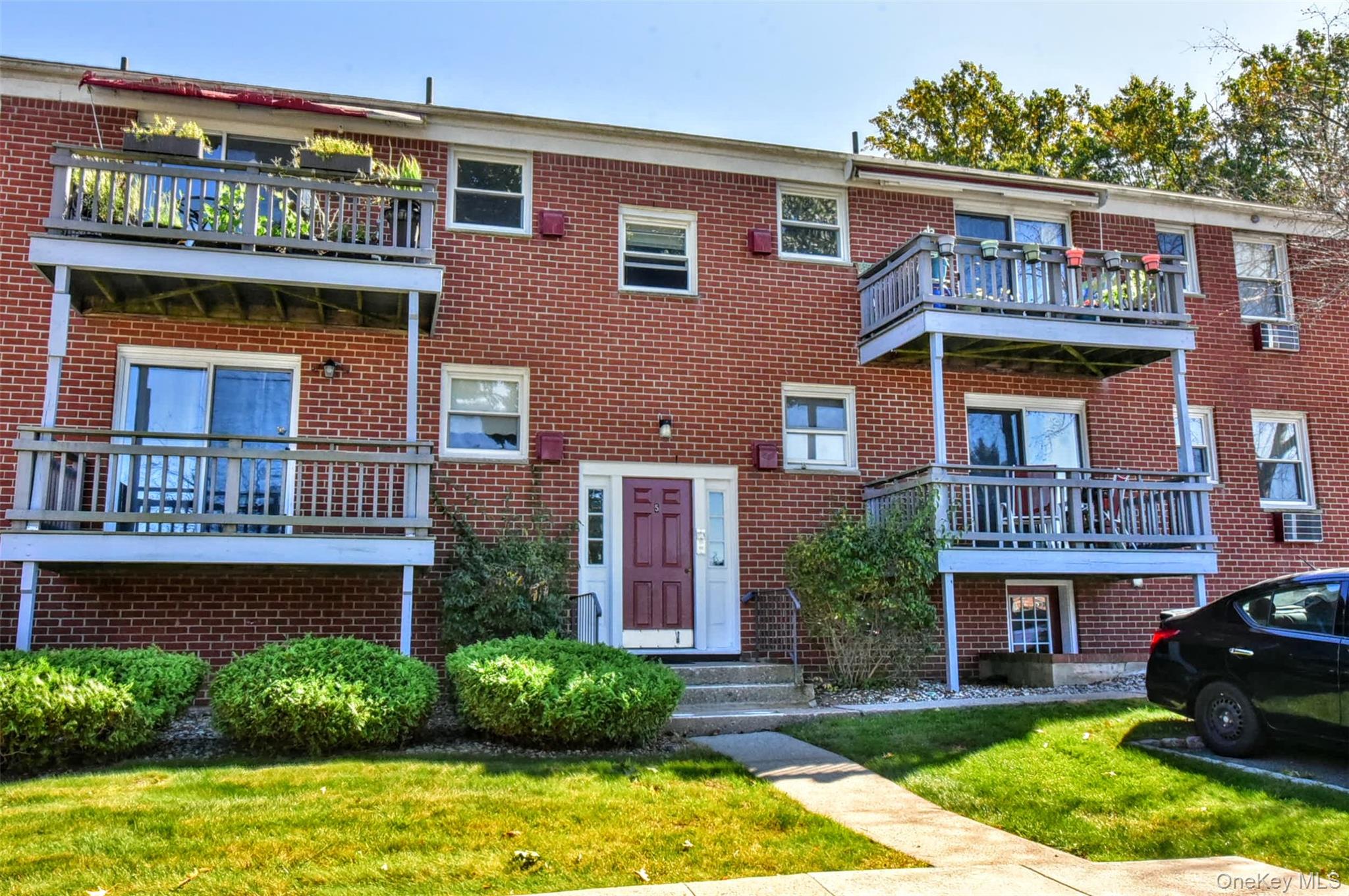 5 Danbury Court 1703