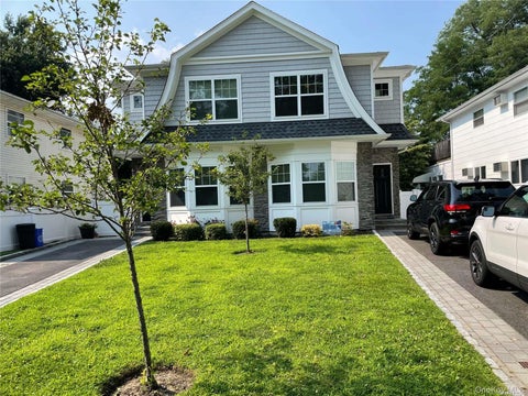 Multifamily For Rent - 9 Mohegan Avenue #A<br/> Nassau County, Port Washington, NY 11050