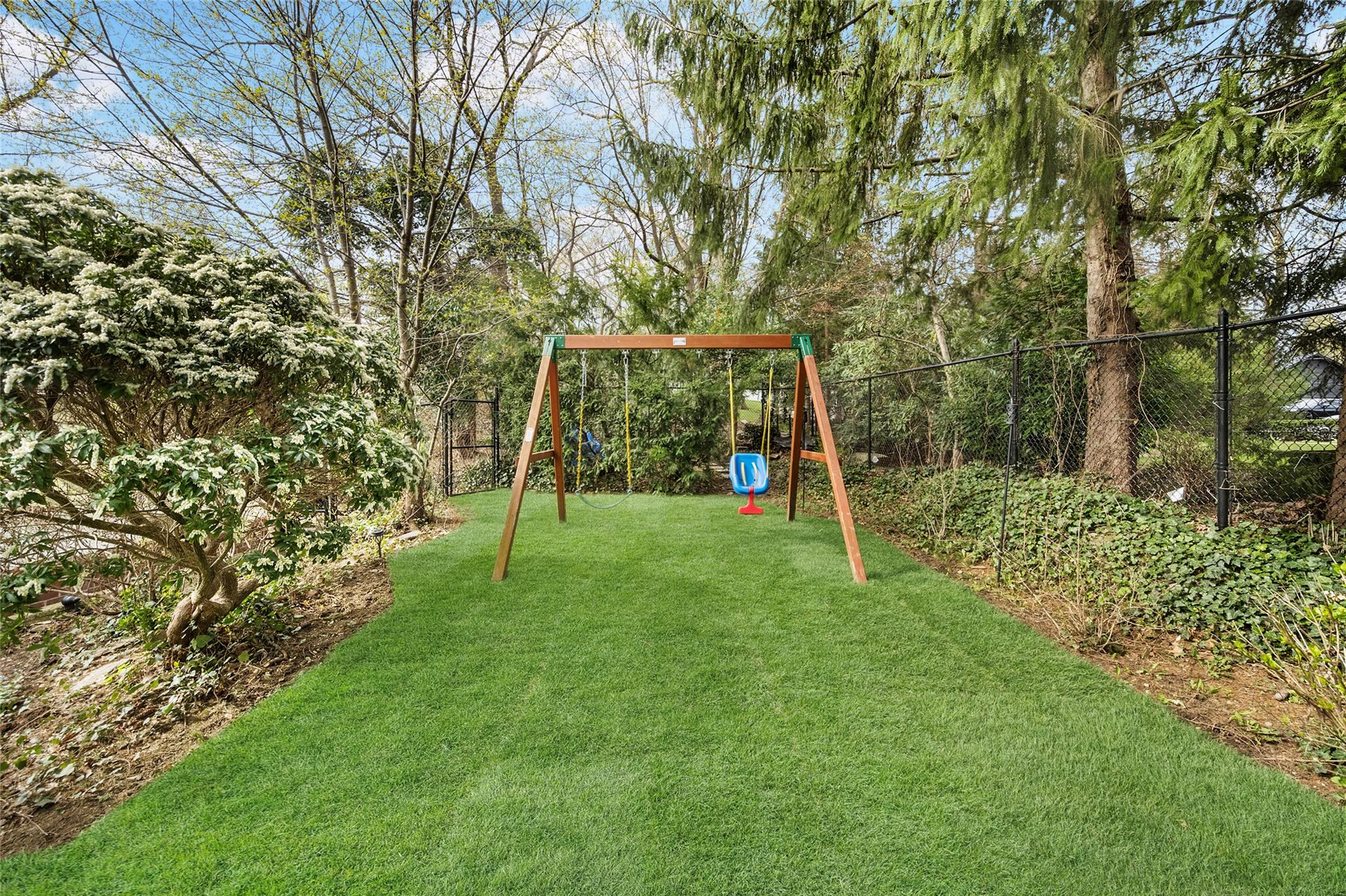 160 Douglas Place, Mount Vernon, New York image 25