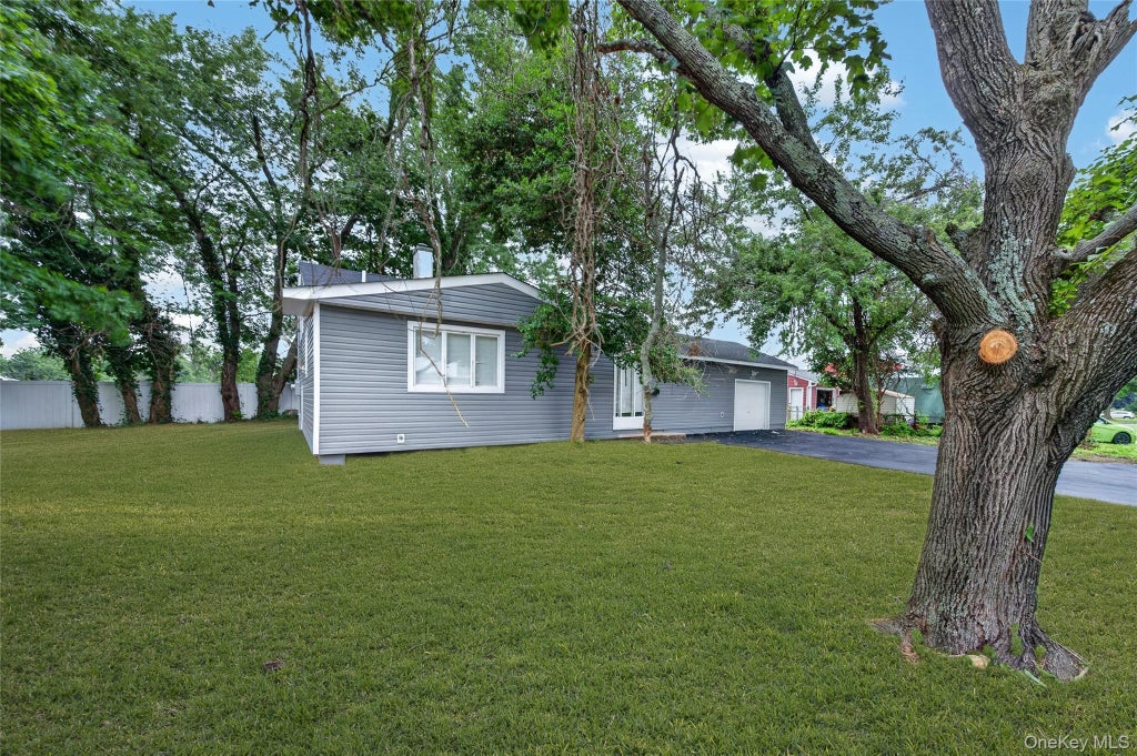 Photo of 2202 Fire Avenue, Medford, NY 11763 (MLS # 1029029)