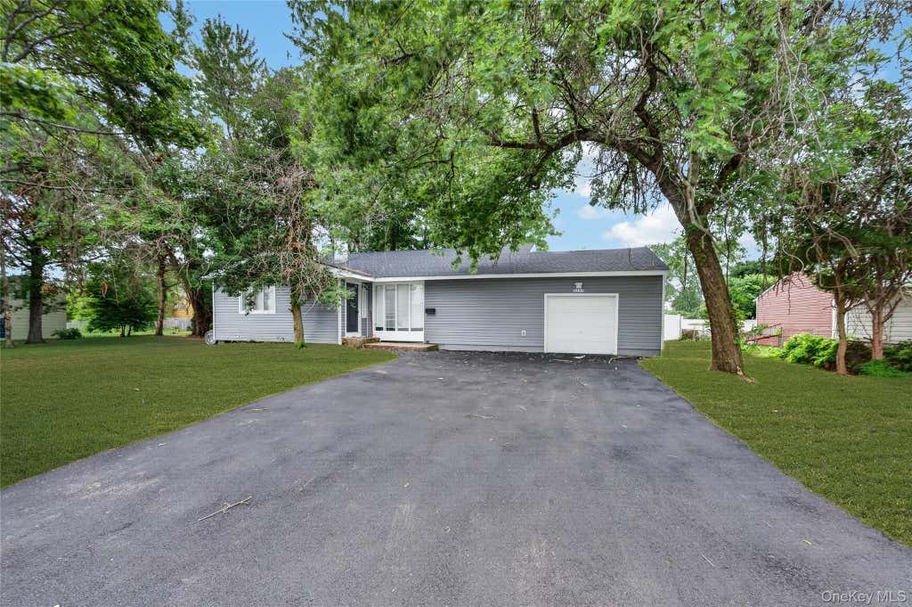 Photo of 2202 Fire Avenue, Medford, NY 11763 (MLS # 1029029)