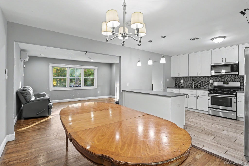 Photo of 4 Earl Court, Monsey, NY 10952 (MLS # 1063985)