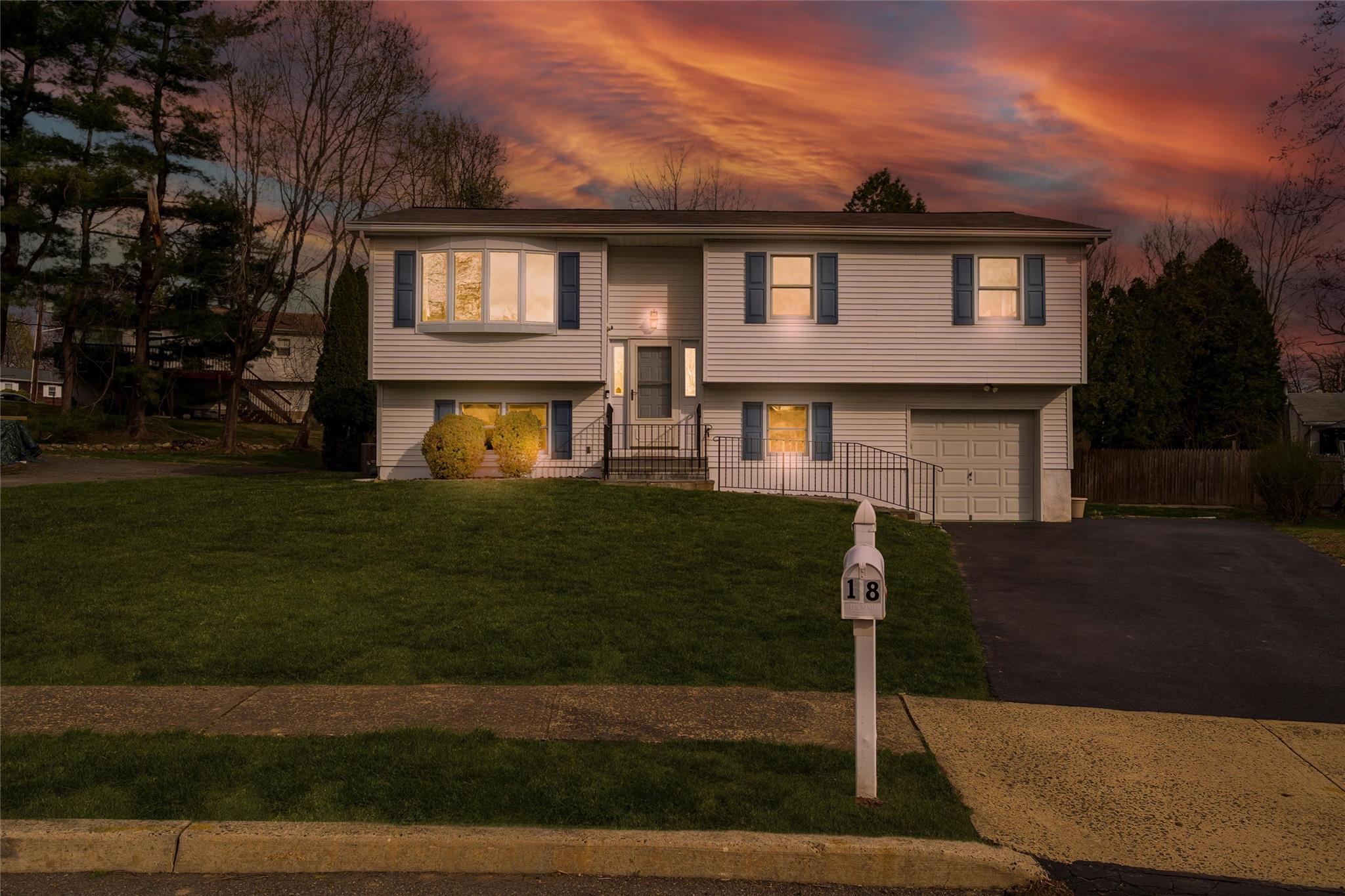 18 Eakman Drive, Garnerville, New York image 3