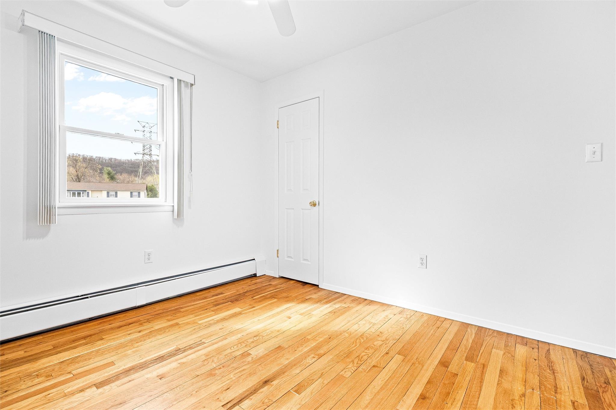 18 Eakman Drive, Garnerville, New York image 32
