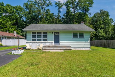 11 Toomey Drive Poughkeepsie NY 12603