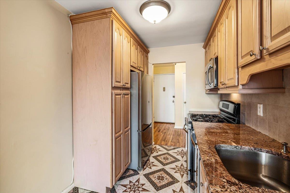 100 Lincoln Avenue #12C, Mineola, New York image 11