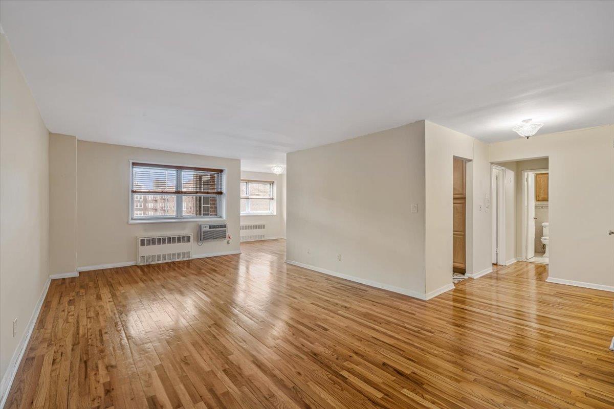 100 Lincoln Avenue #12C, Mineola, New York image 4