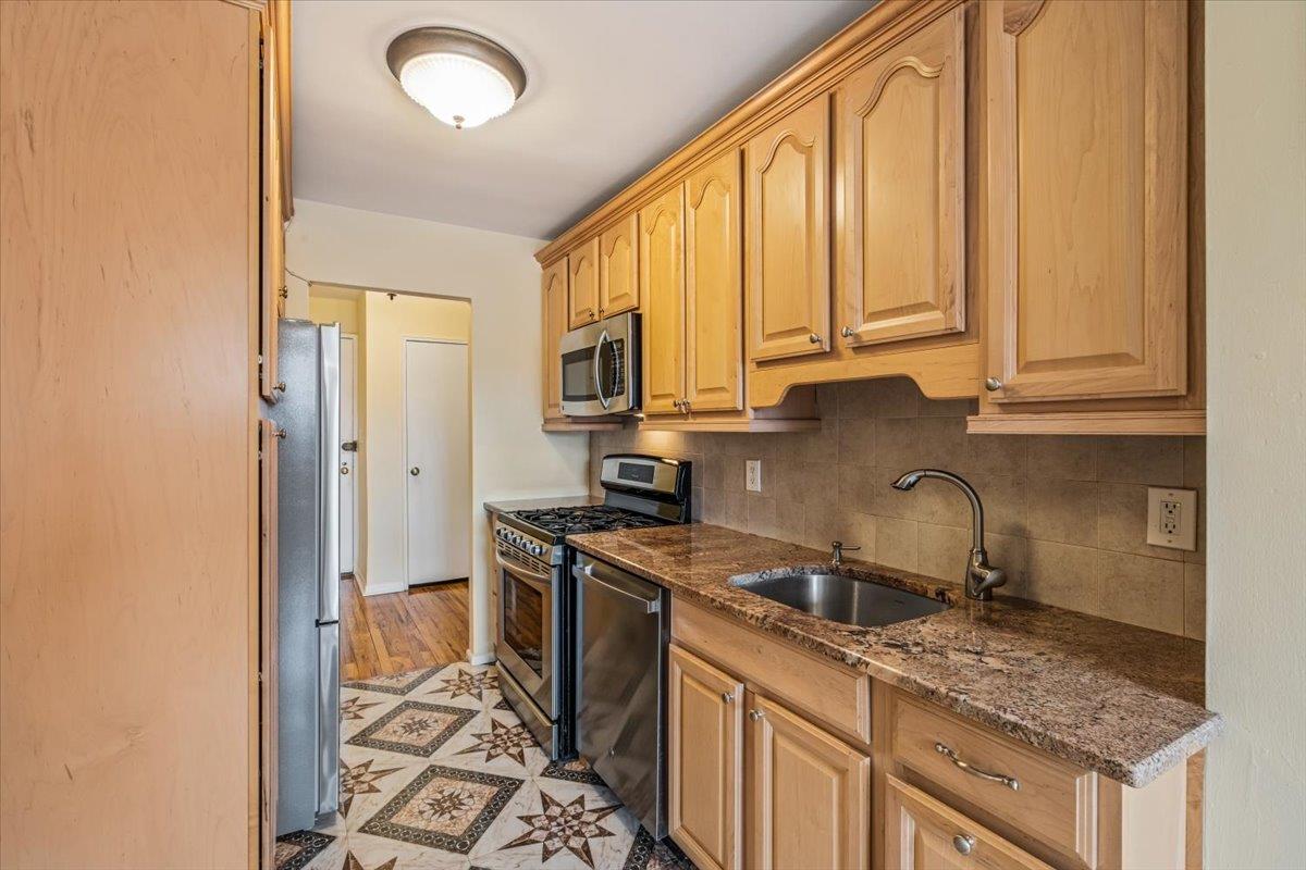 100 Lincoln Avenue #12C, Mineola, New York image 10