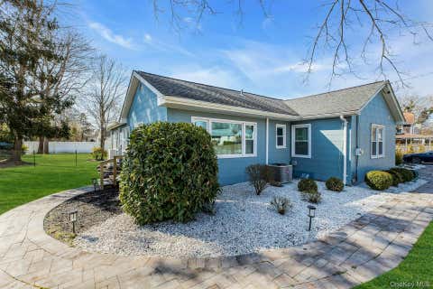 Apartment For Rent - 13 Argonne Road<br/> Hampton Bays, NY 11946
