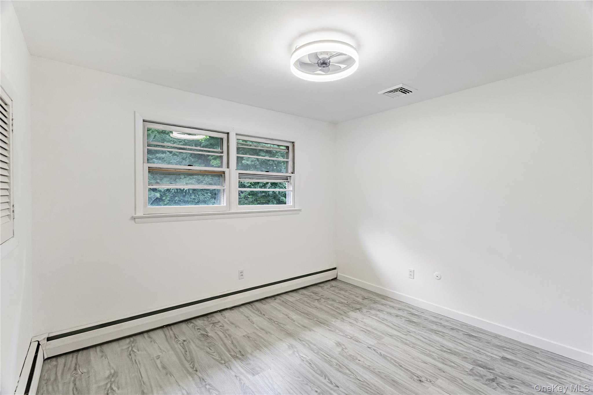 9 Catalpa Road N