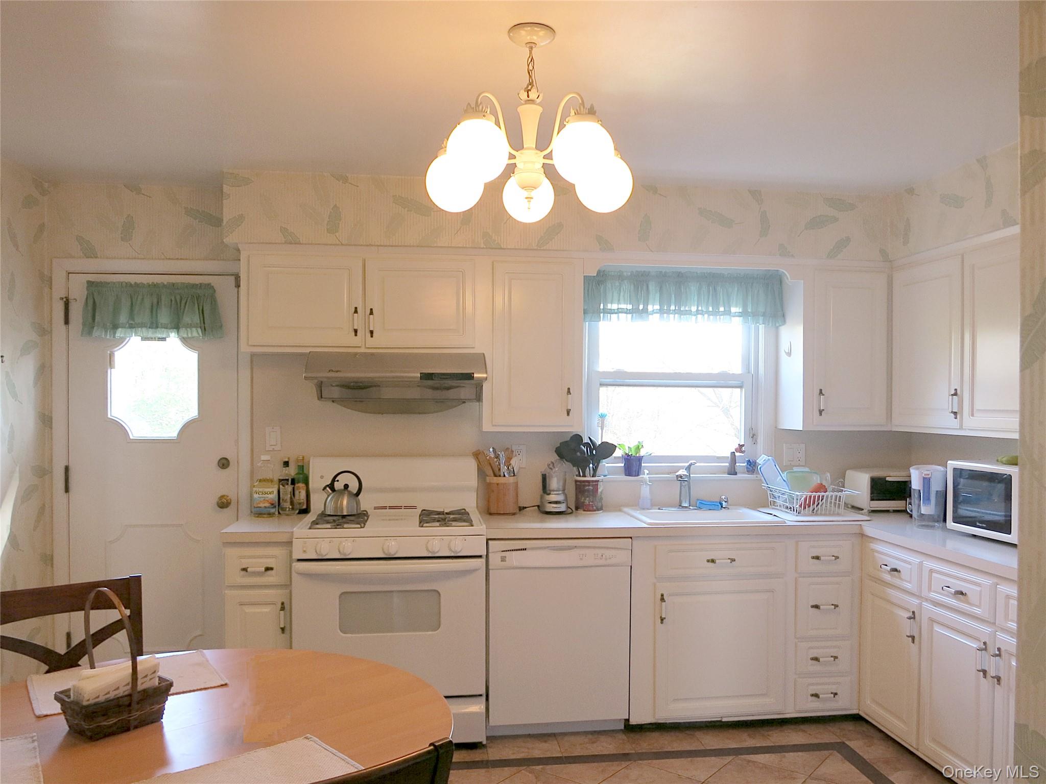 174 Waverly Road