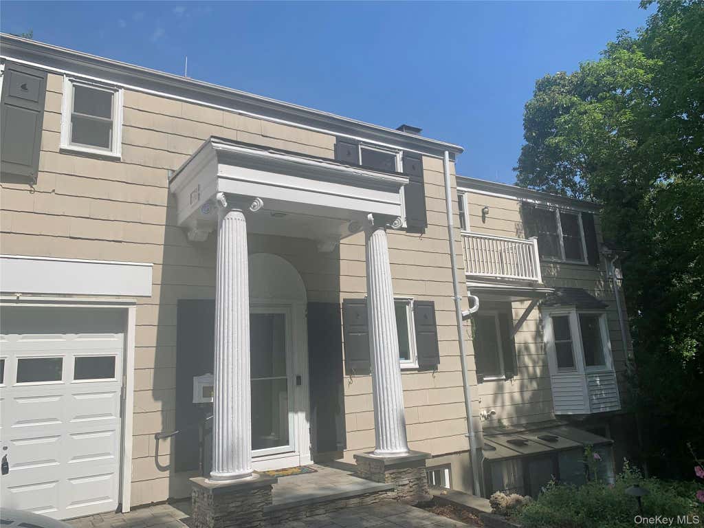 Photo of 105 Laurel Lane, Port Jefferson, NY 11777 (MLS # 1041354)
