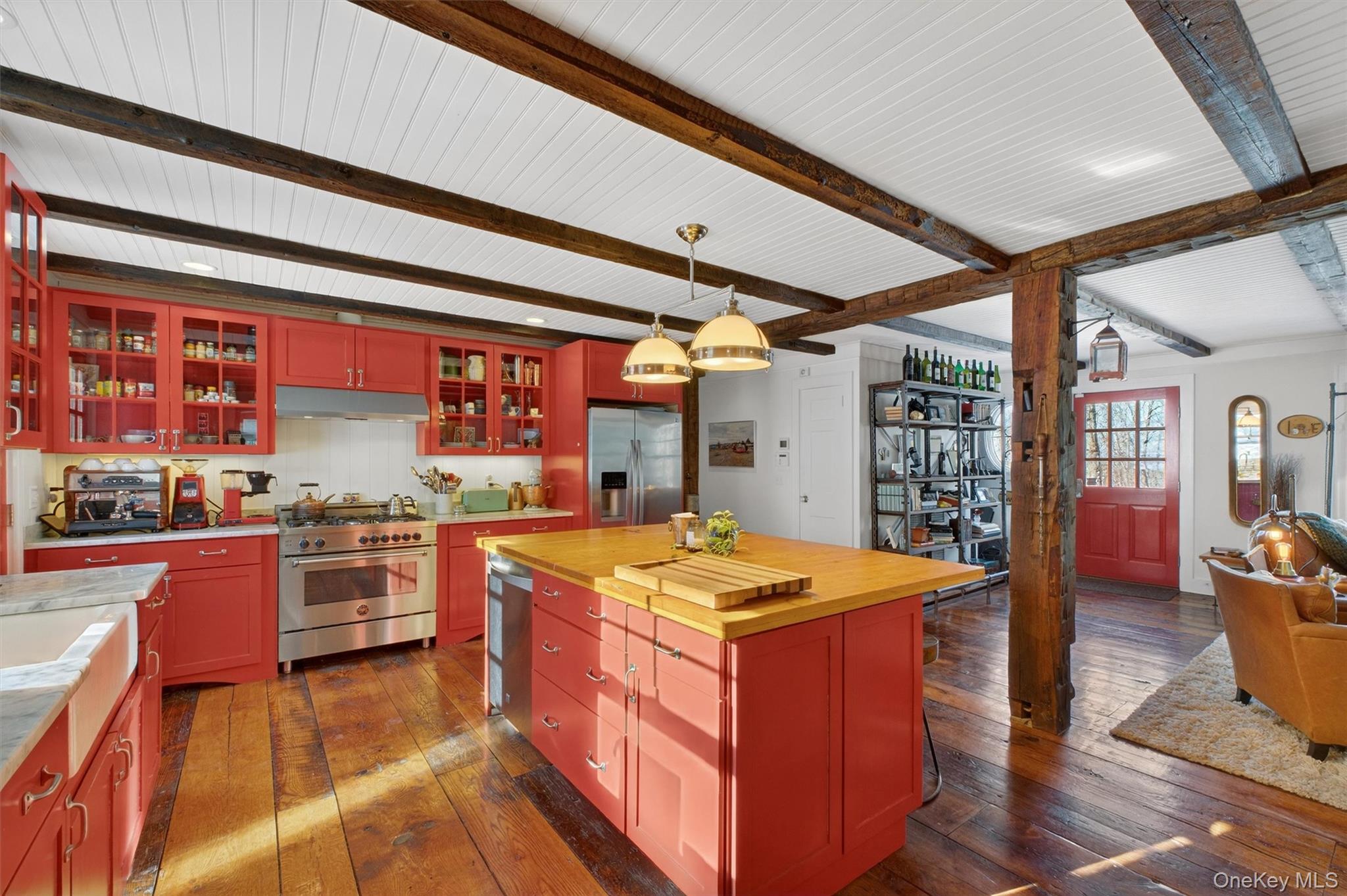 1125 Old Quaker Hill Road