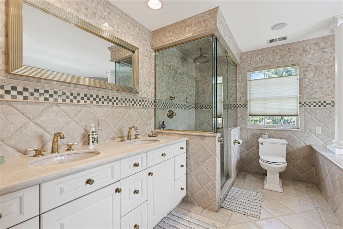 1 Dalessio Court, Scarsdale, New York image 31