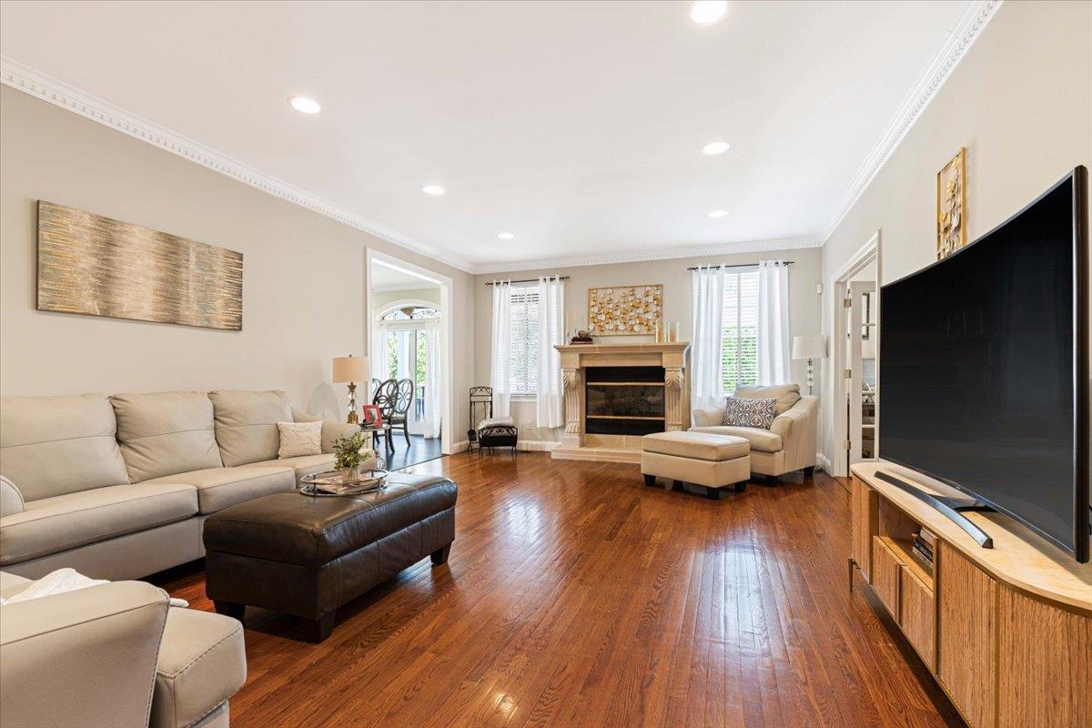 1 Dalessio Court, Scarsdale, New York image 12