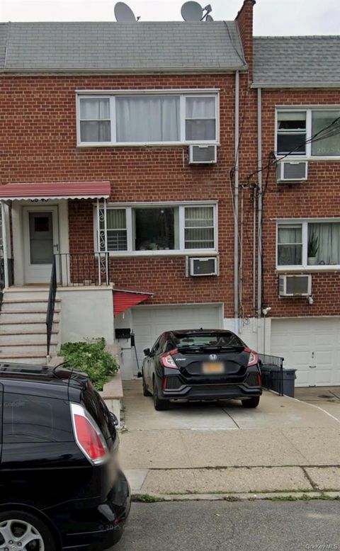 8539 75th Street Woodhaven NY 11421