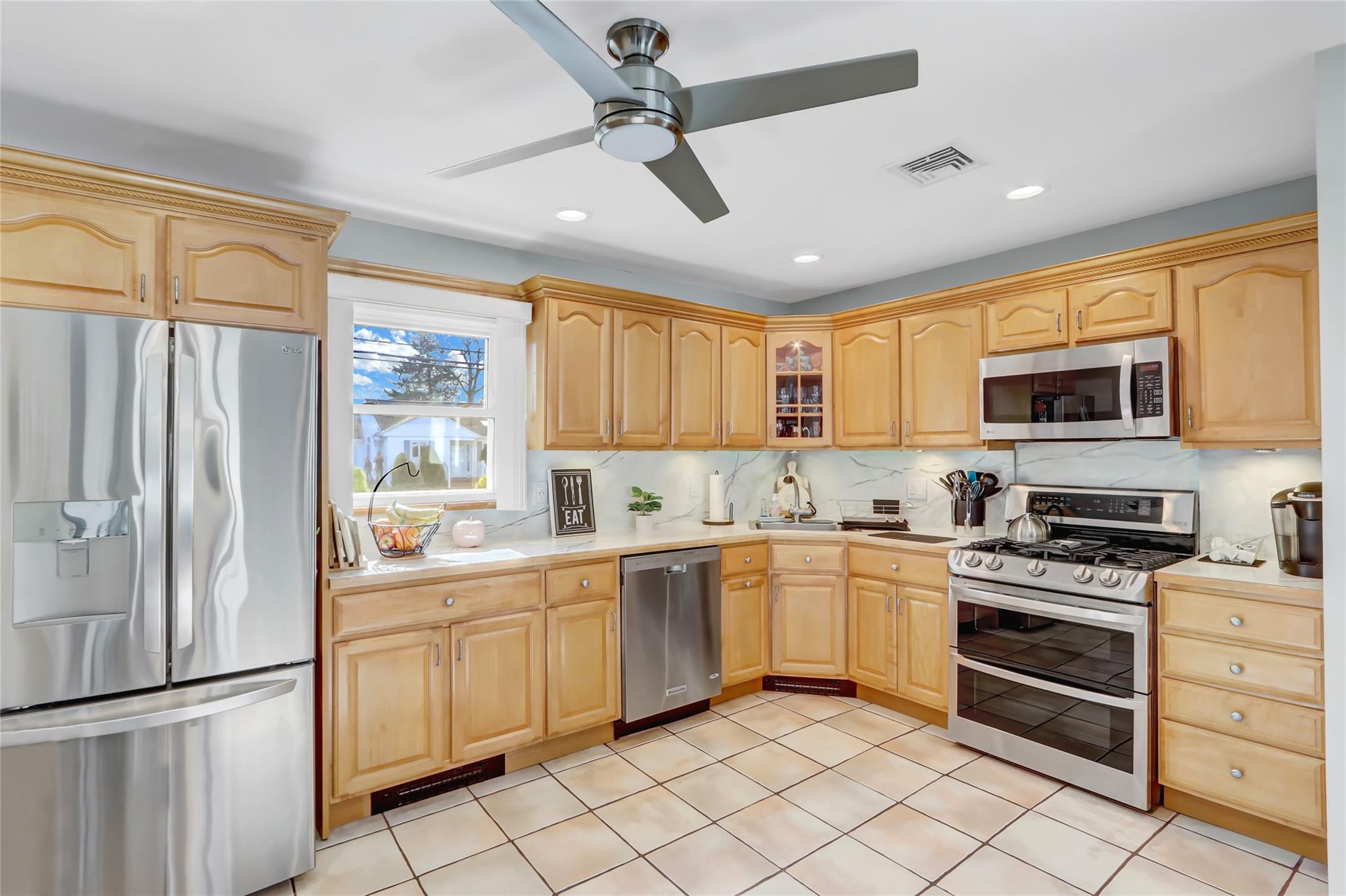 421 Brendan Avenue, Massapequa Park, New York image 4