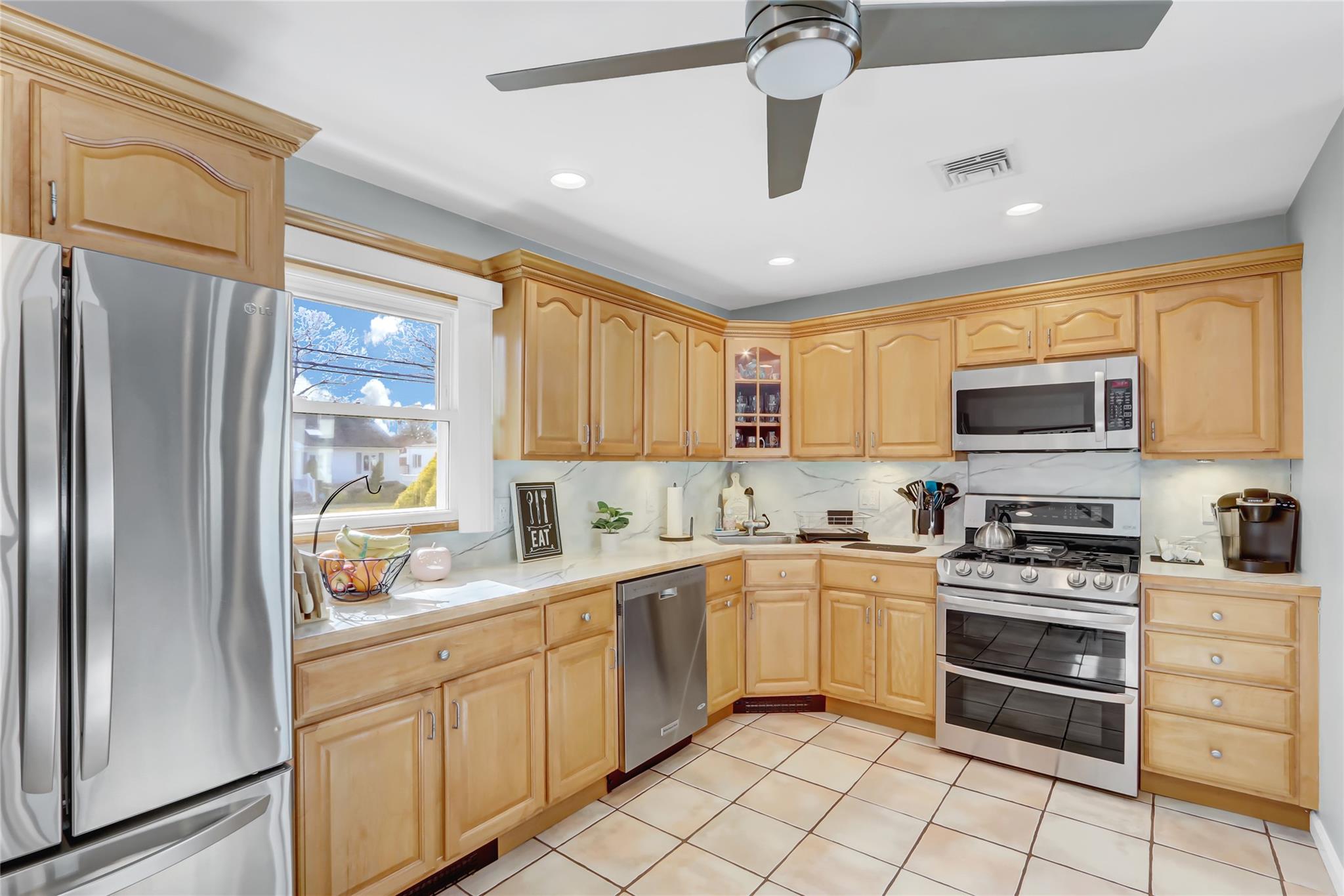 421 Brendan Avenue, Massapequa Park, New York image 5