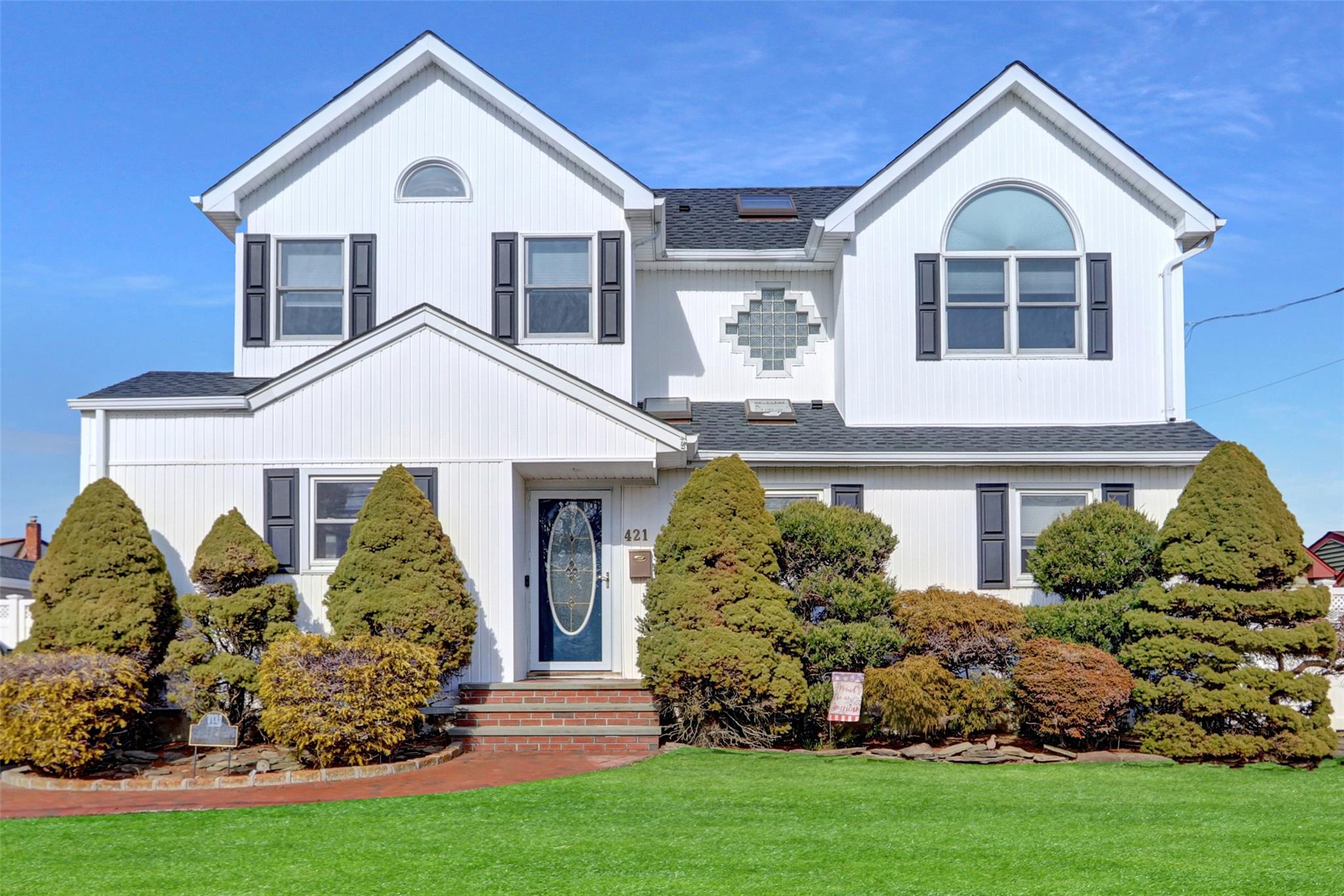 421 Brendan Avenue, Massapequa Park, New York image 2