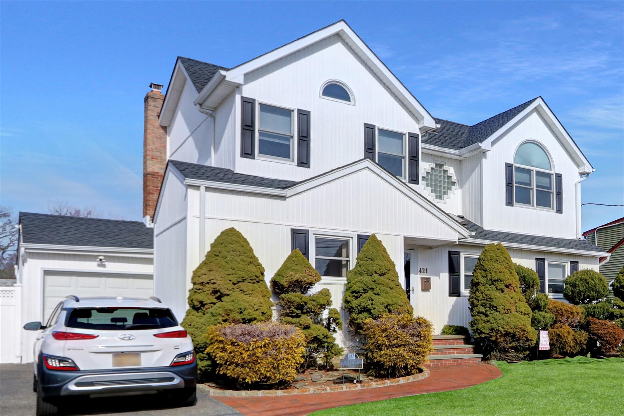 421 Brendan Avenue, Massapequa Park, New York image 3