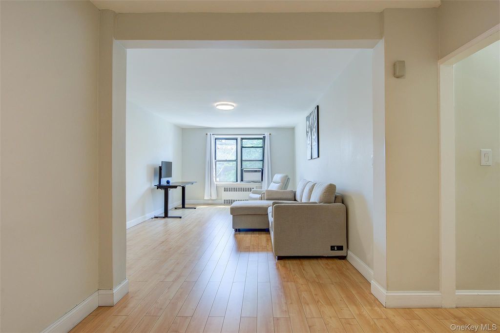 Photo of 37-50 87th Street #3E, Jackson Heights, NY 11372 (MLS # 996539)