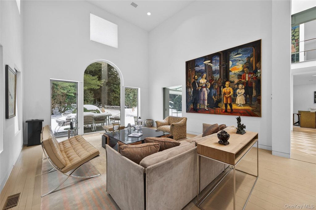 Photo of 120 Bacon Road, Old Westbury, NY 11568 (MLS # 968510)