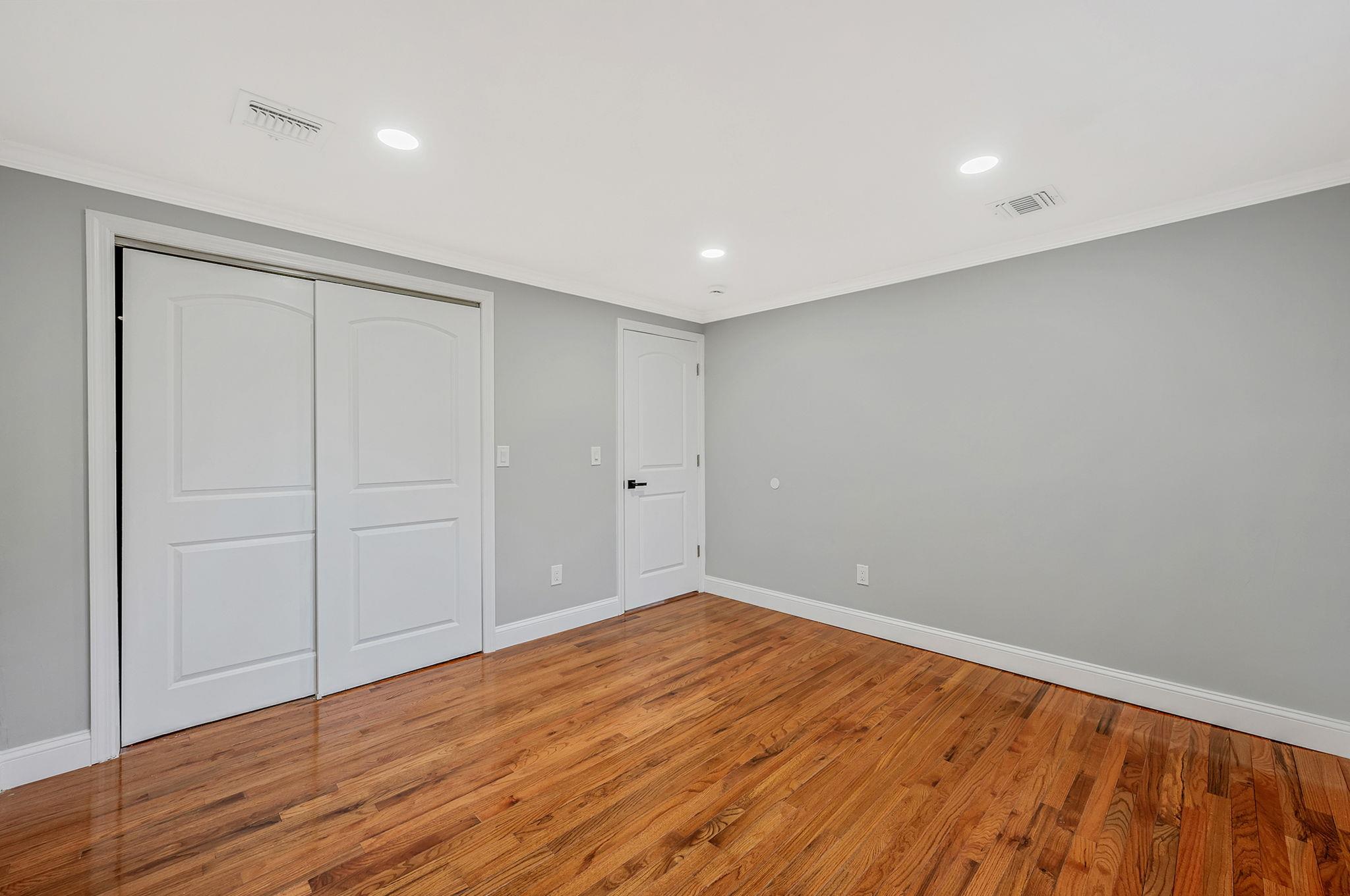 322 Lansdowne Avenue, Carle Place, New York image 27