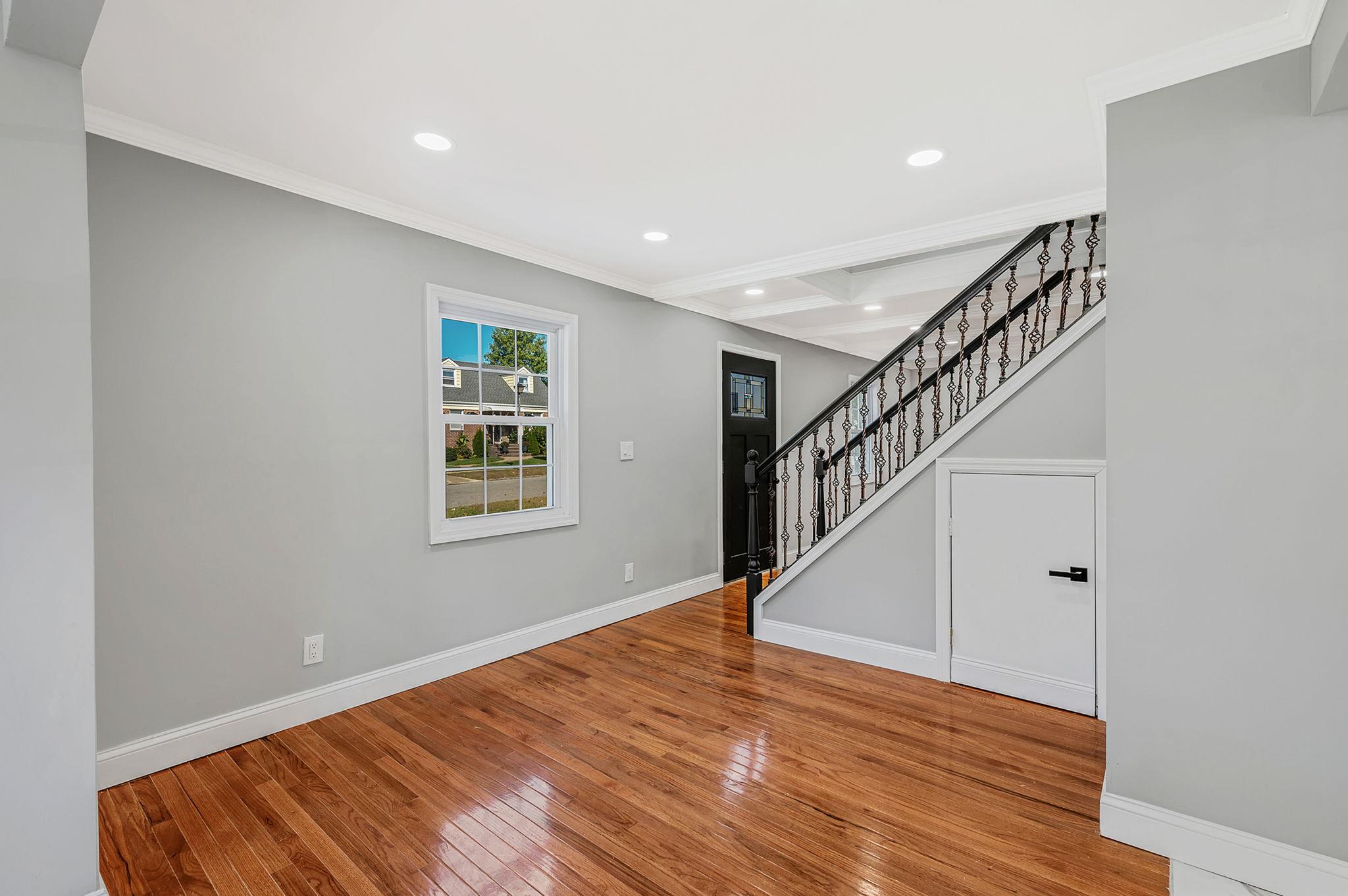 322 Lansdowne Avenue, Carle Place, New York image 14