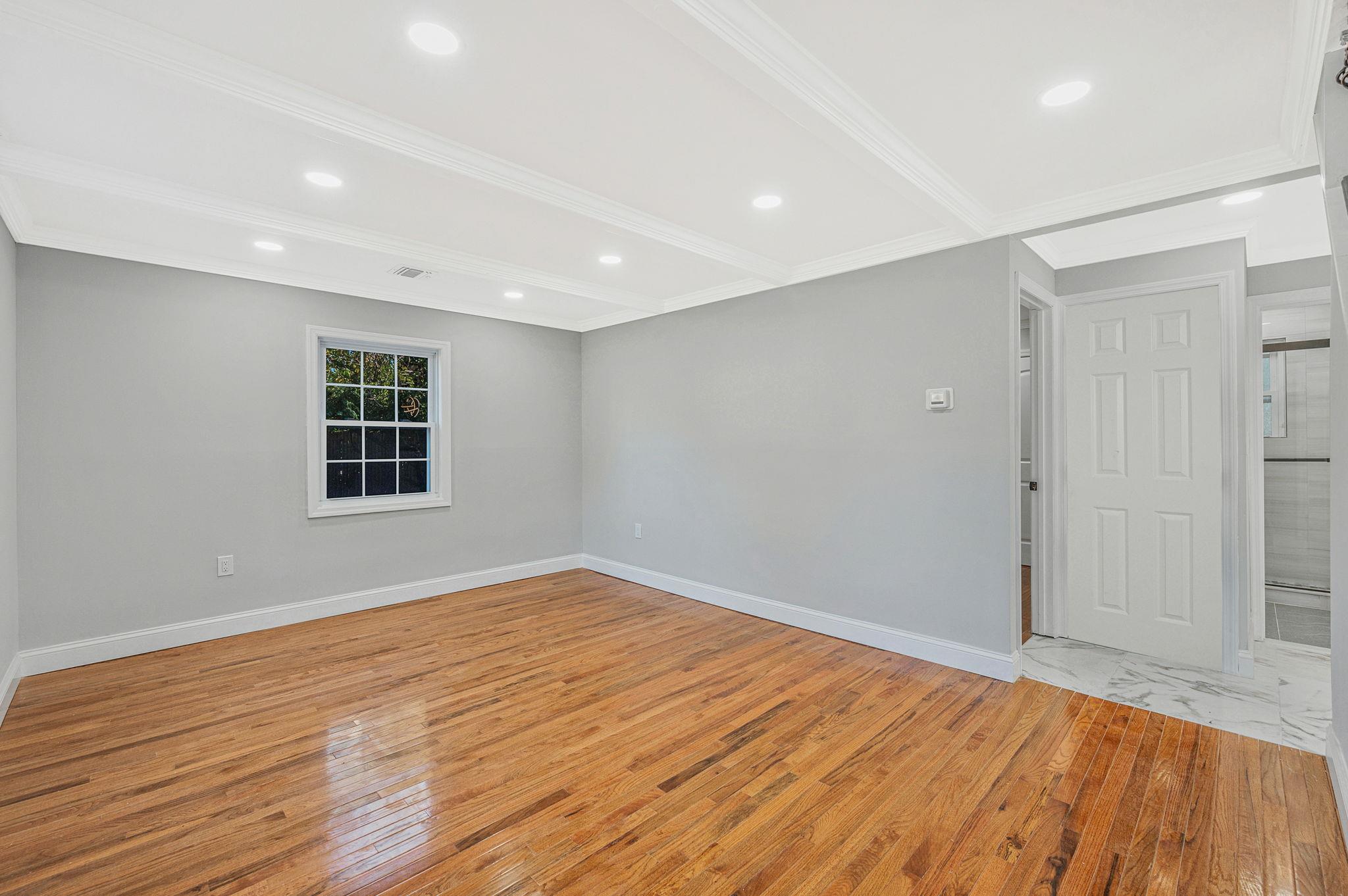 322 Lansdowne Avenue, Carle Place, New York image 30