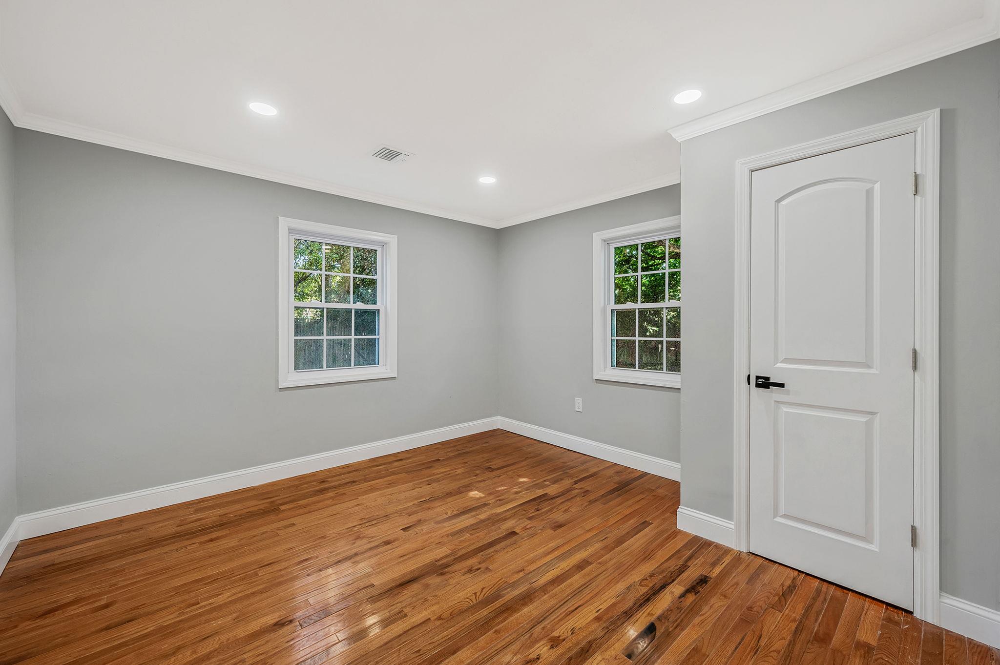 322 Lansdowne Avenue, Carle Place, New York image 20