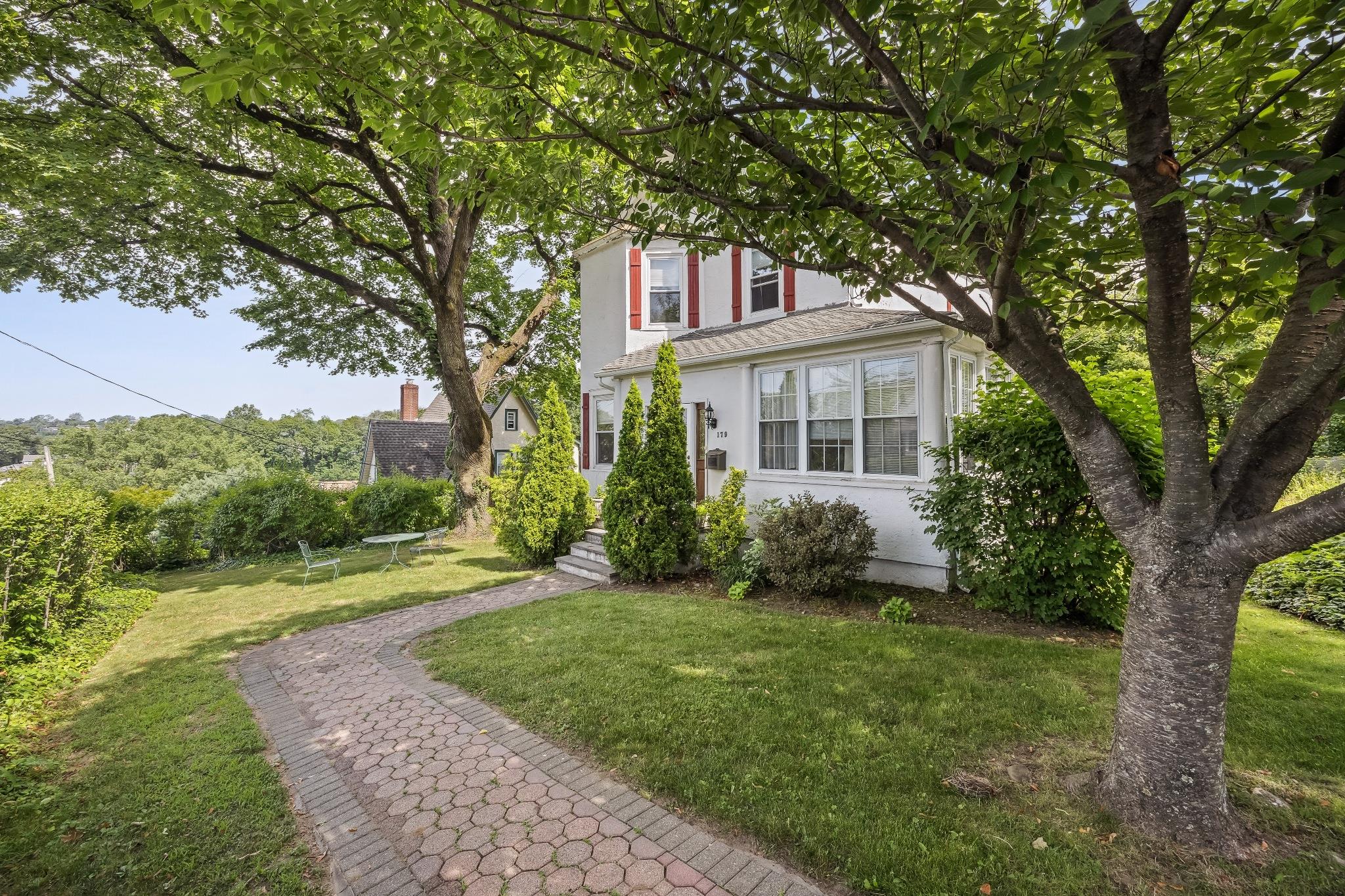 179 Woodruff Avenue