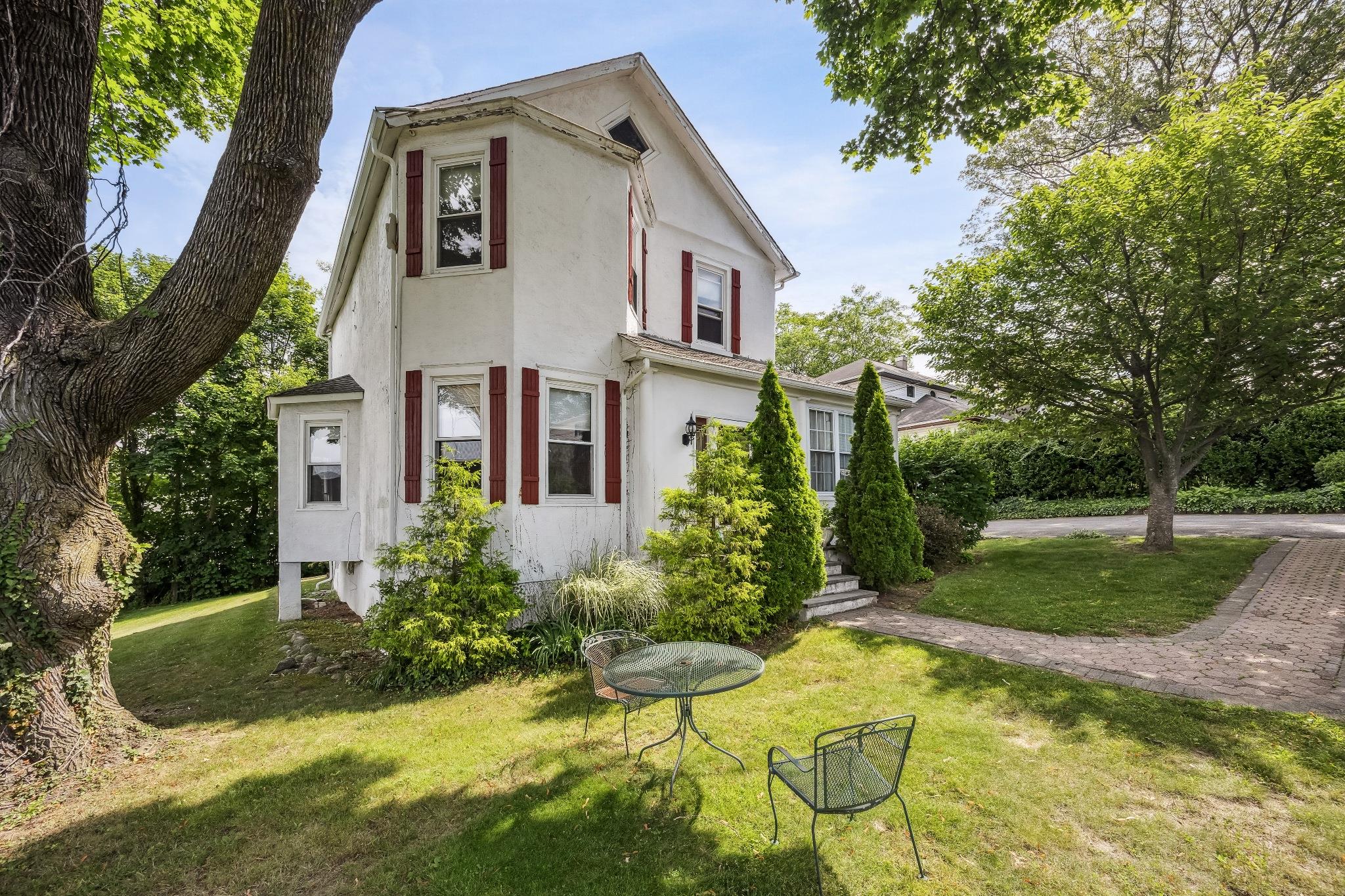 179 Woodruff Avenue